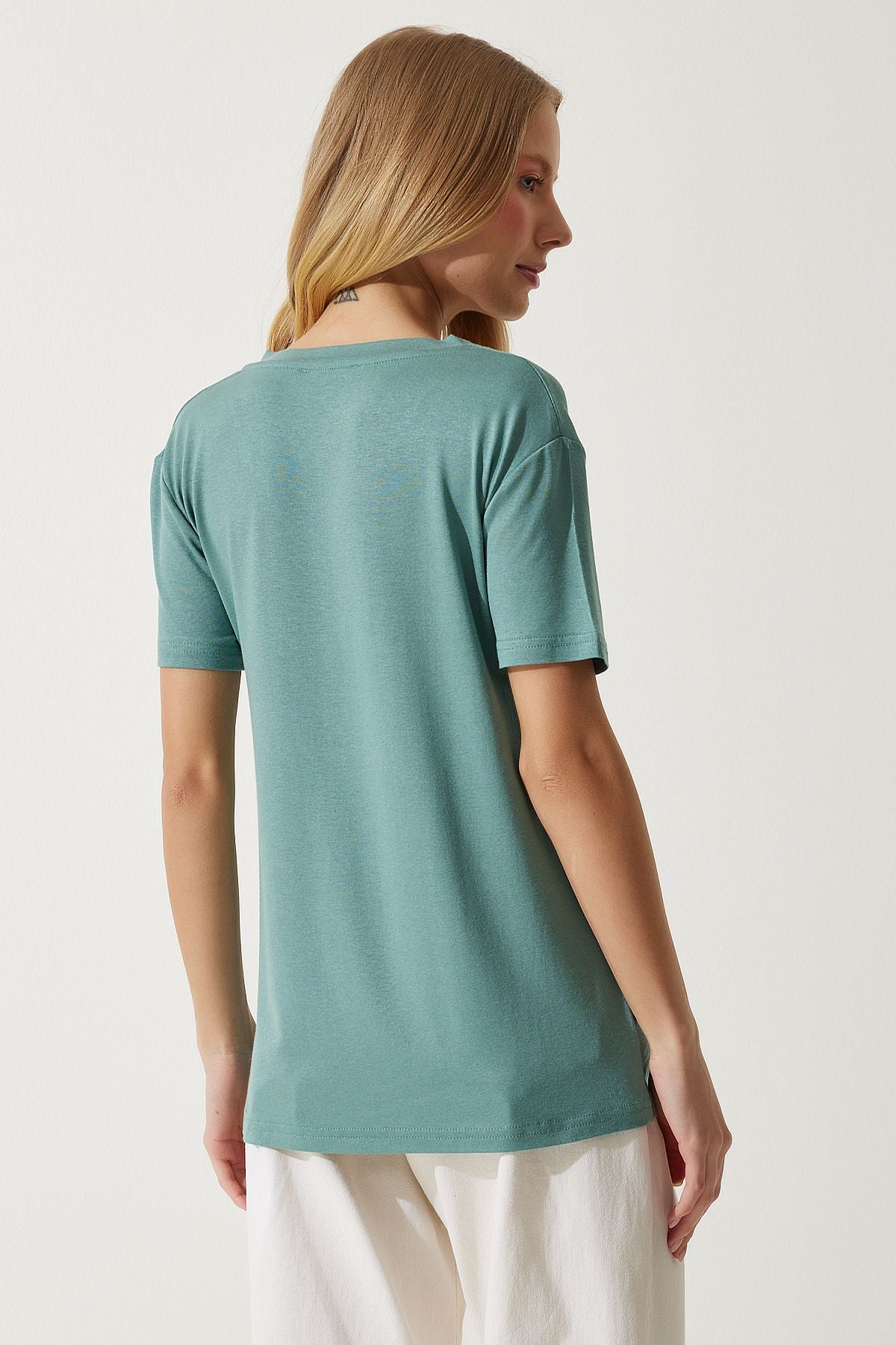 Women's Cagla Green V-Yaka Basic Viscose Knitting T-Shirt EN00613