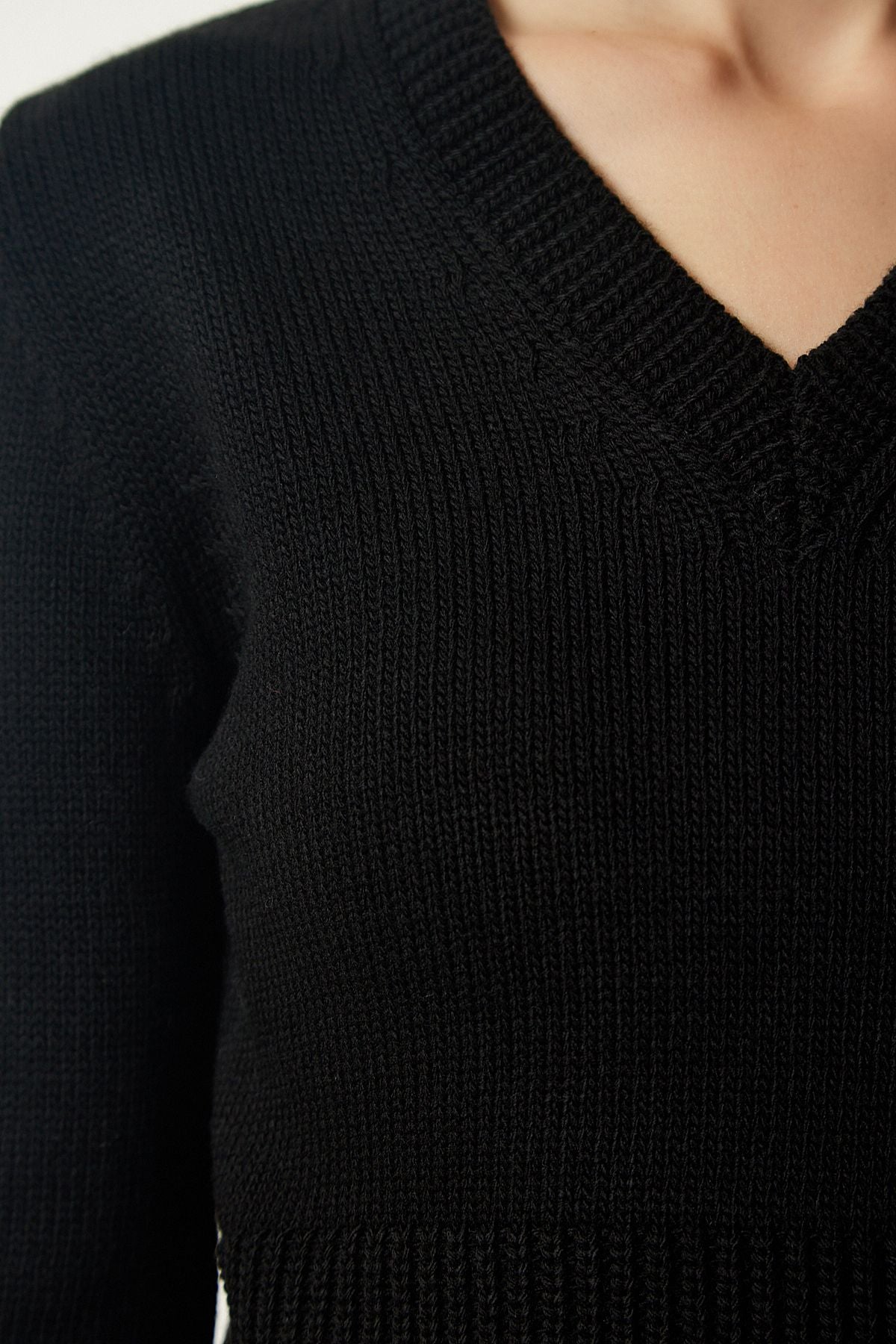Female Black V -Neck Crop Knitwear sweater PF00040