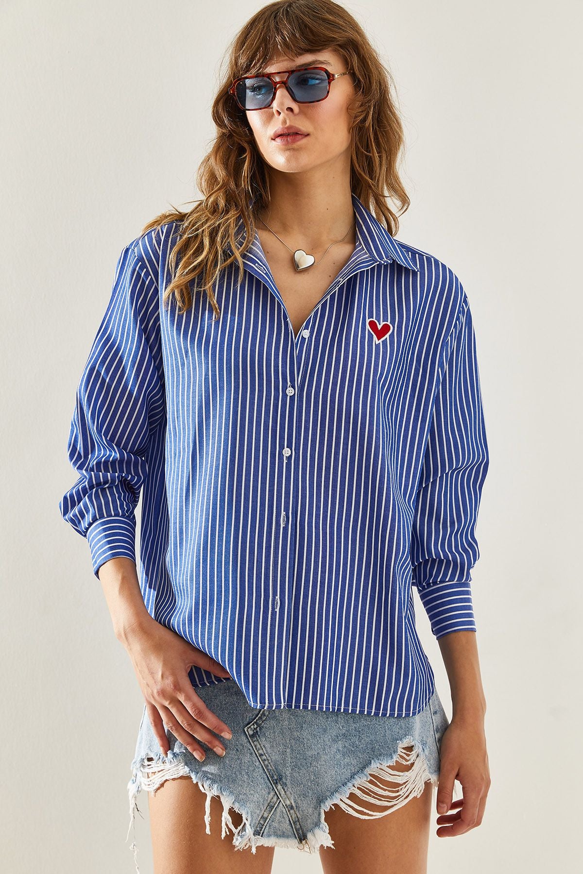 Female Embroidery Heart Embroidered Striped Shirt 60221016