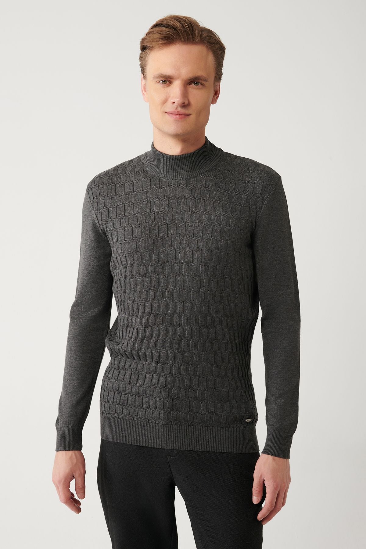 Men's dark gray half fisherman collar cotton knitwear sweater E005106