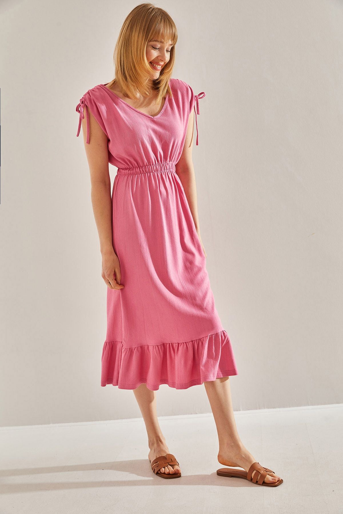 Woman Pink Shoulder and Waist Shirred Skirt Ruffled V -Neck Dress 60251003