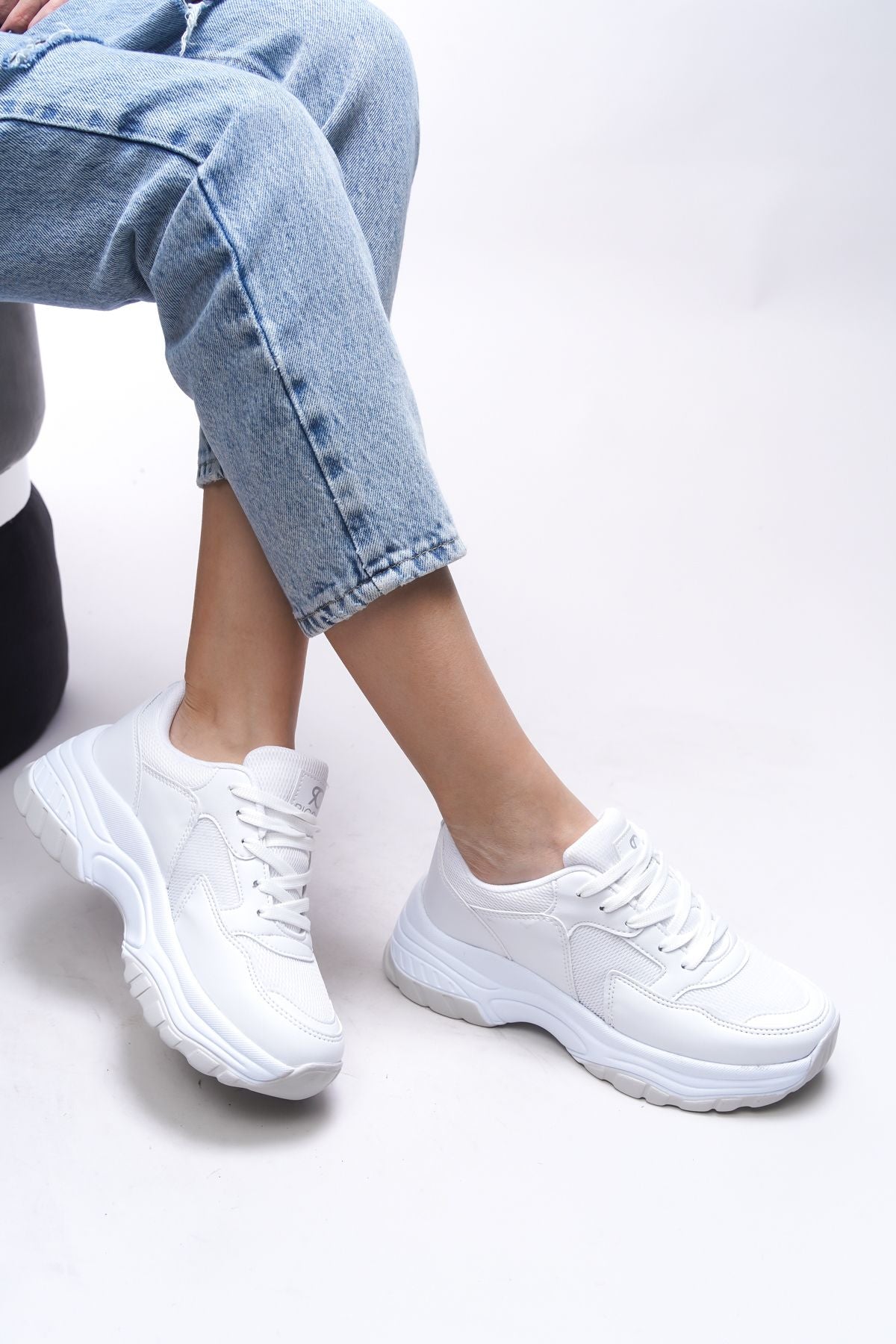 White Woman Sneaker 0012140