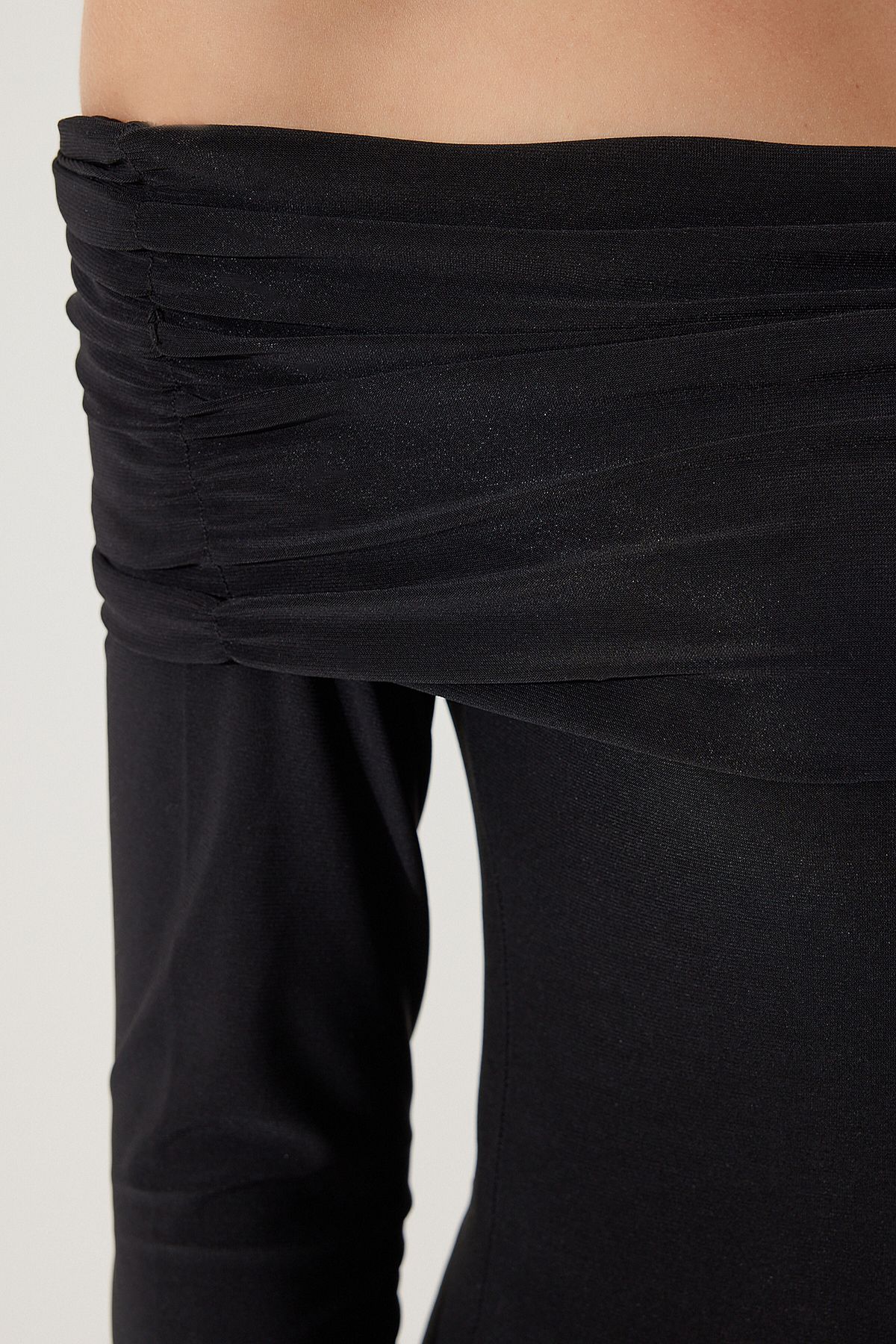 Female black shoulders open shirring detailed blouse FF00161