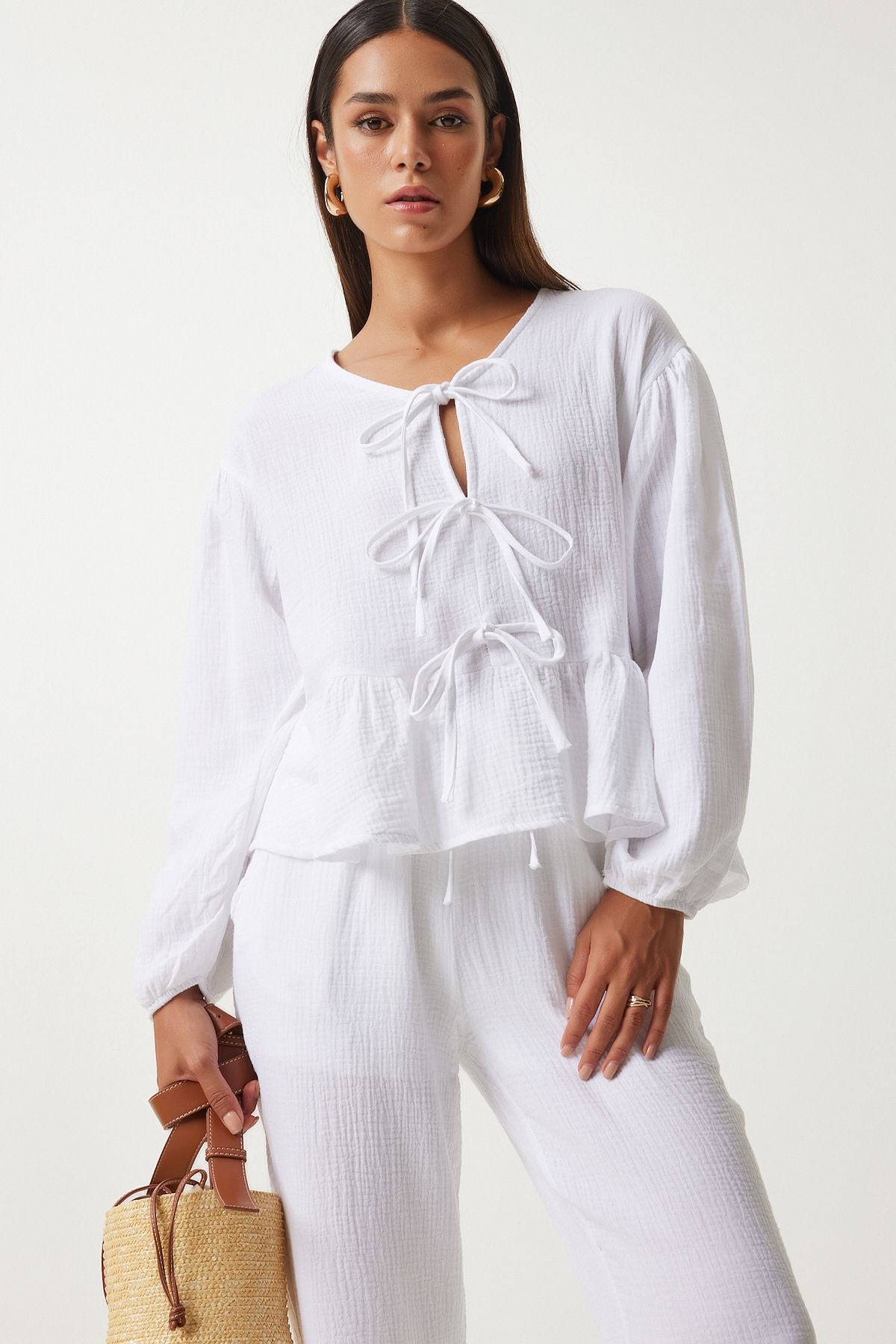 Woman White Bow Blouse and Pants Müslin Team FN03214