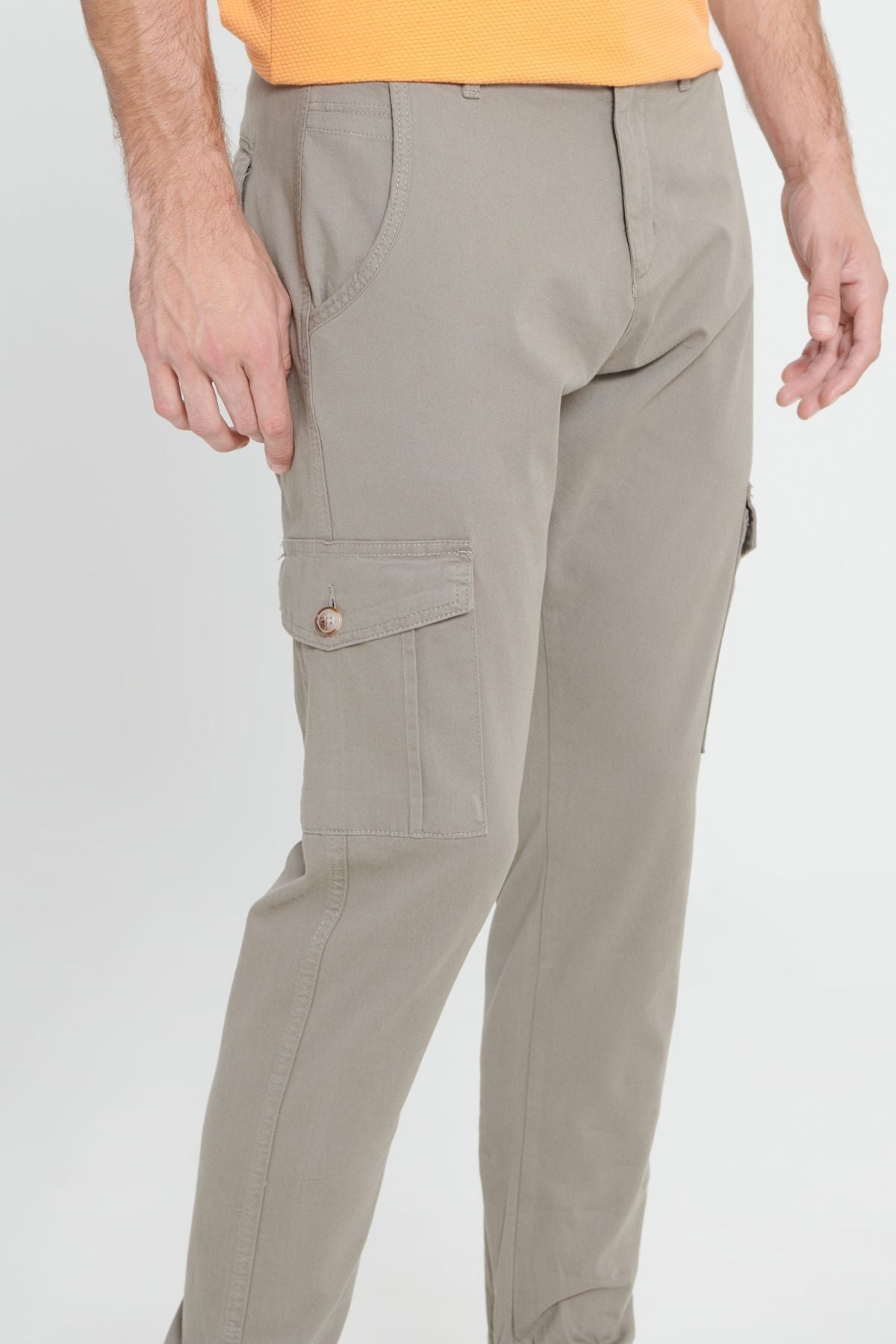 Men's Beige Slim Fit Narrow Cut Cargo Pocket Cotton Flexible Pants