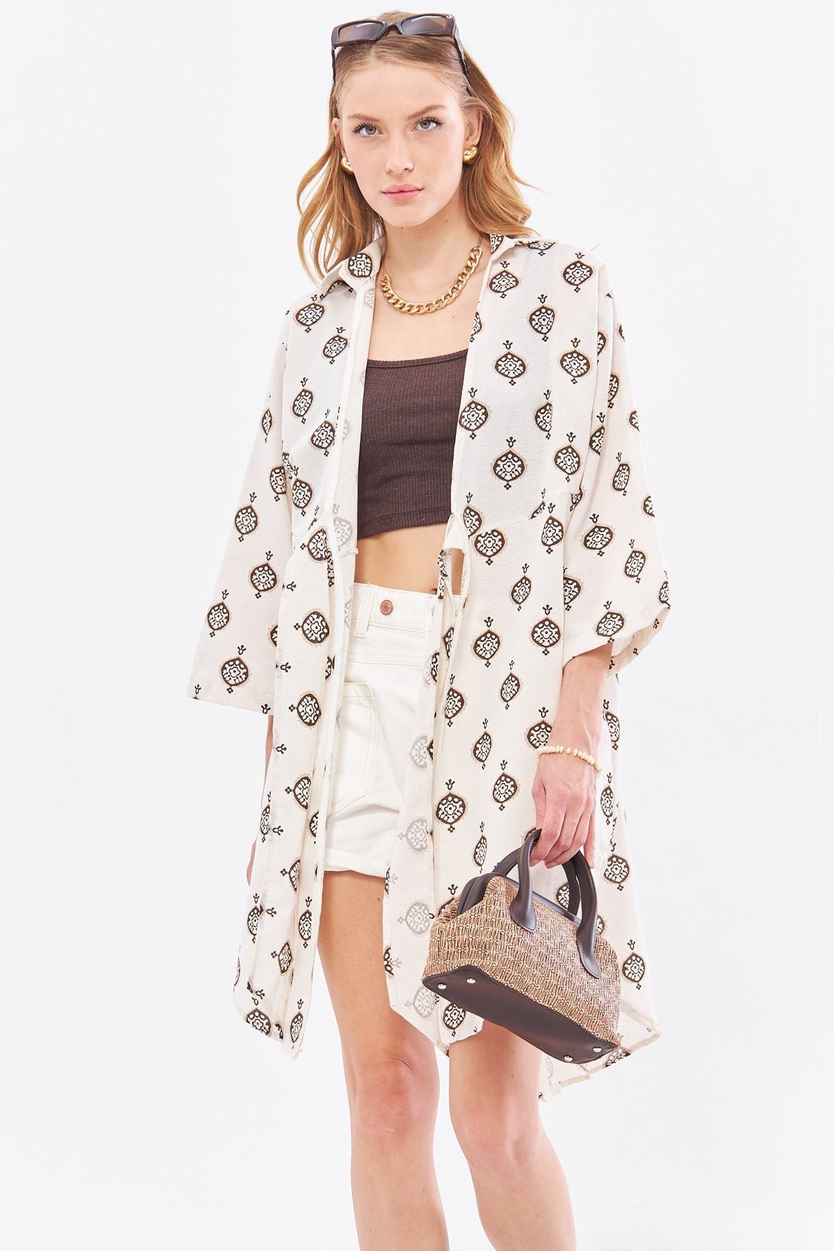 Female coffee linen-looking patterned front-binding midi height kimono shirt ARM-24Y001096