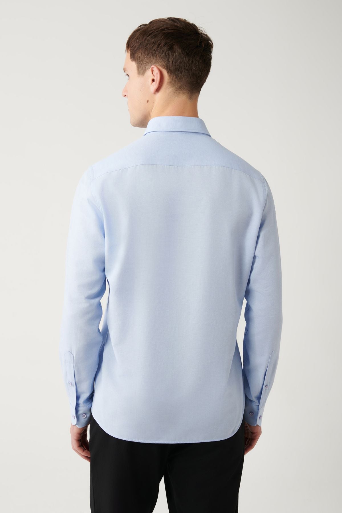Men's light blue button collar easy to ironing cotton Oxford Shirt E002000