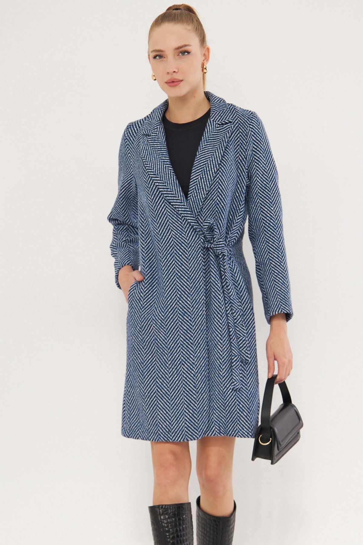 Woman Blue Side-Tied Pocket Long Stamp Coat with Arm-25k001039