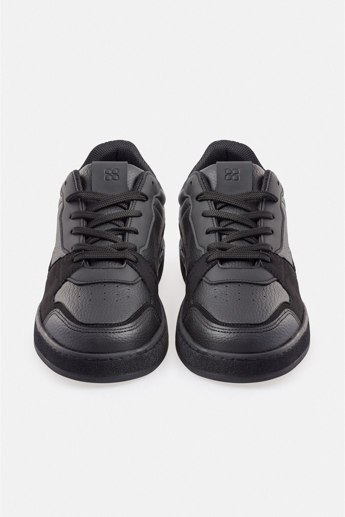 Men's black -piece flexible floor sneaker shoes A31y8025