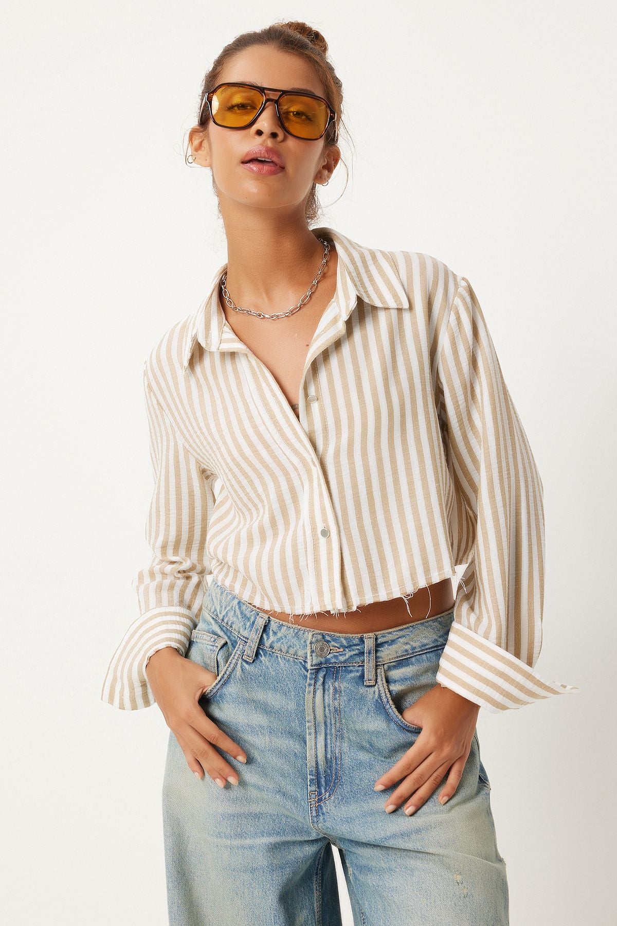 Female Beige White Obedness Detailed Striped Crop Shirt FN03259