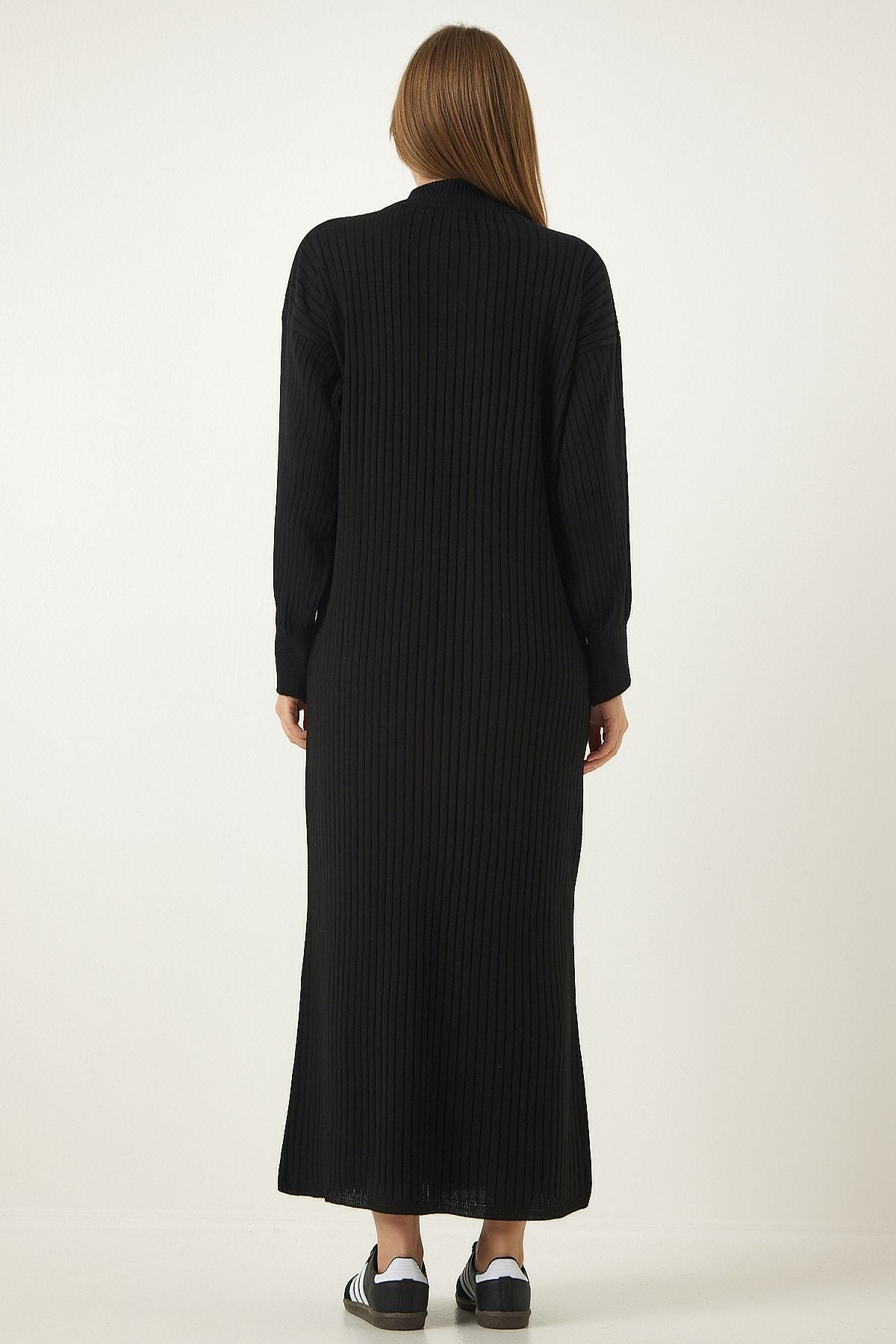 Female black zipper collar wick long knitwear dress DD01295