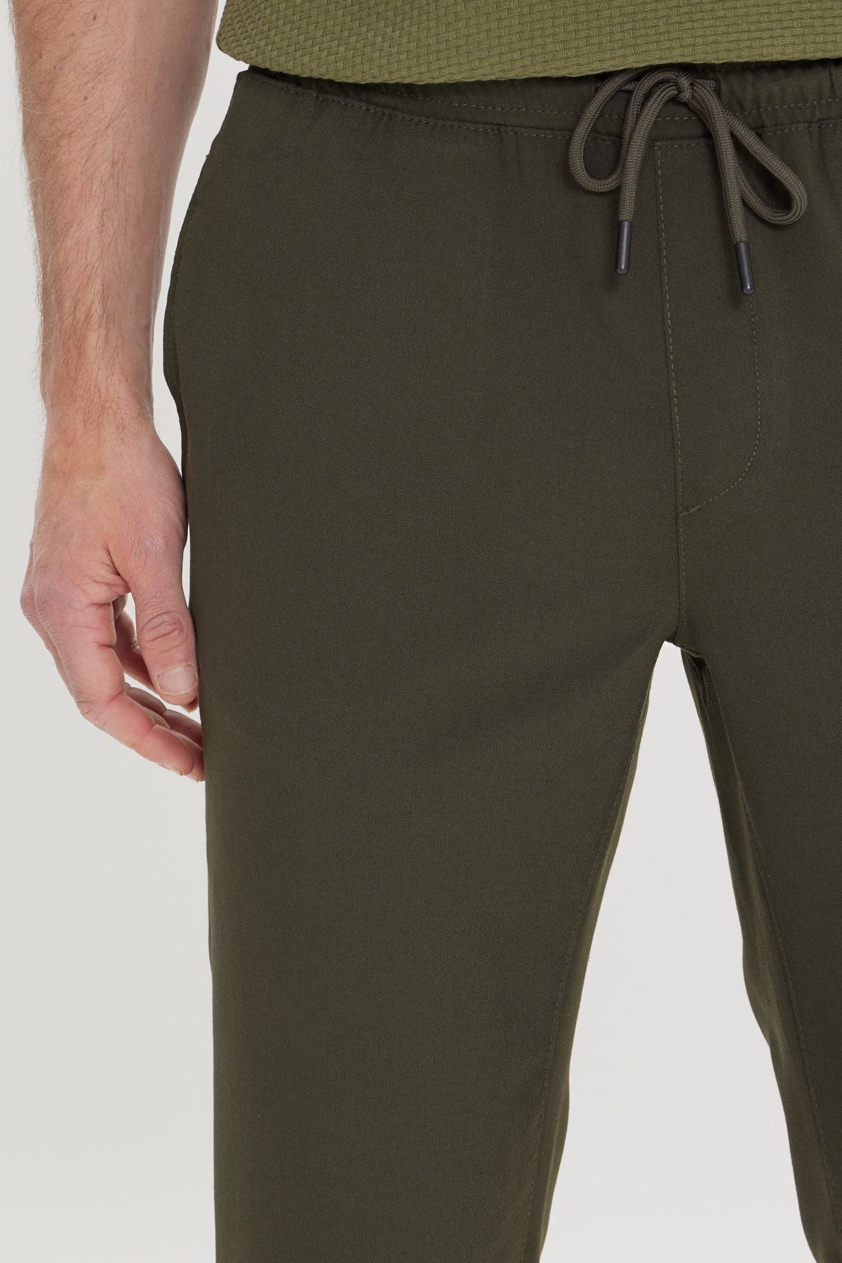 Men's Khaki Slim Fit Casual Cutting Waist Tied Side Pocket Jogger Pants