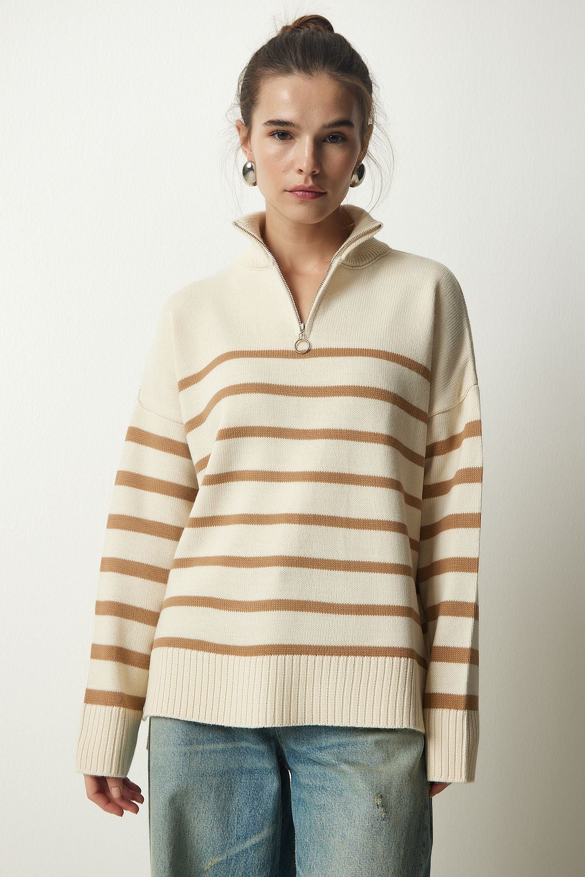 Women's Cream Biscuit Zippered Neckline Triko Sweater PF00045