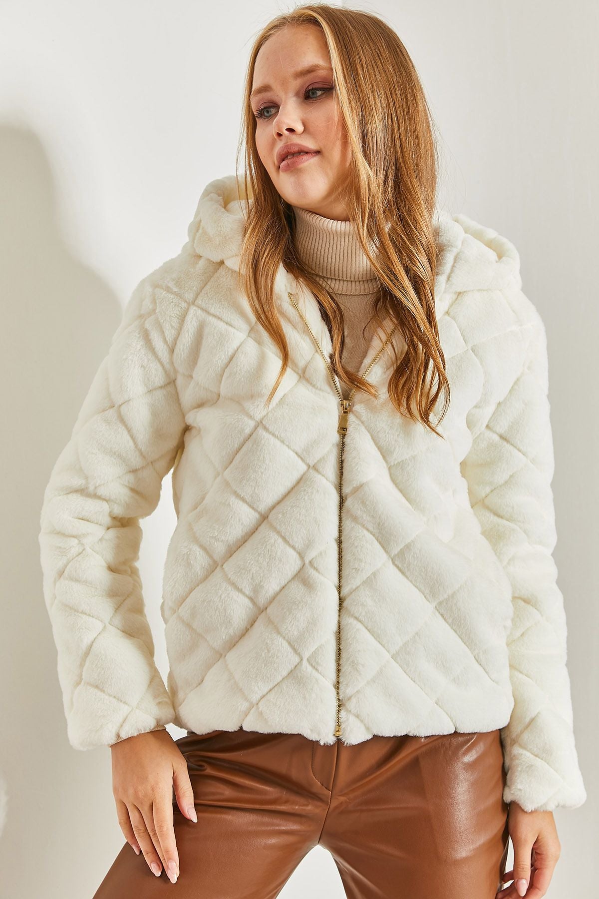 Women's hooded quilted plush coat