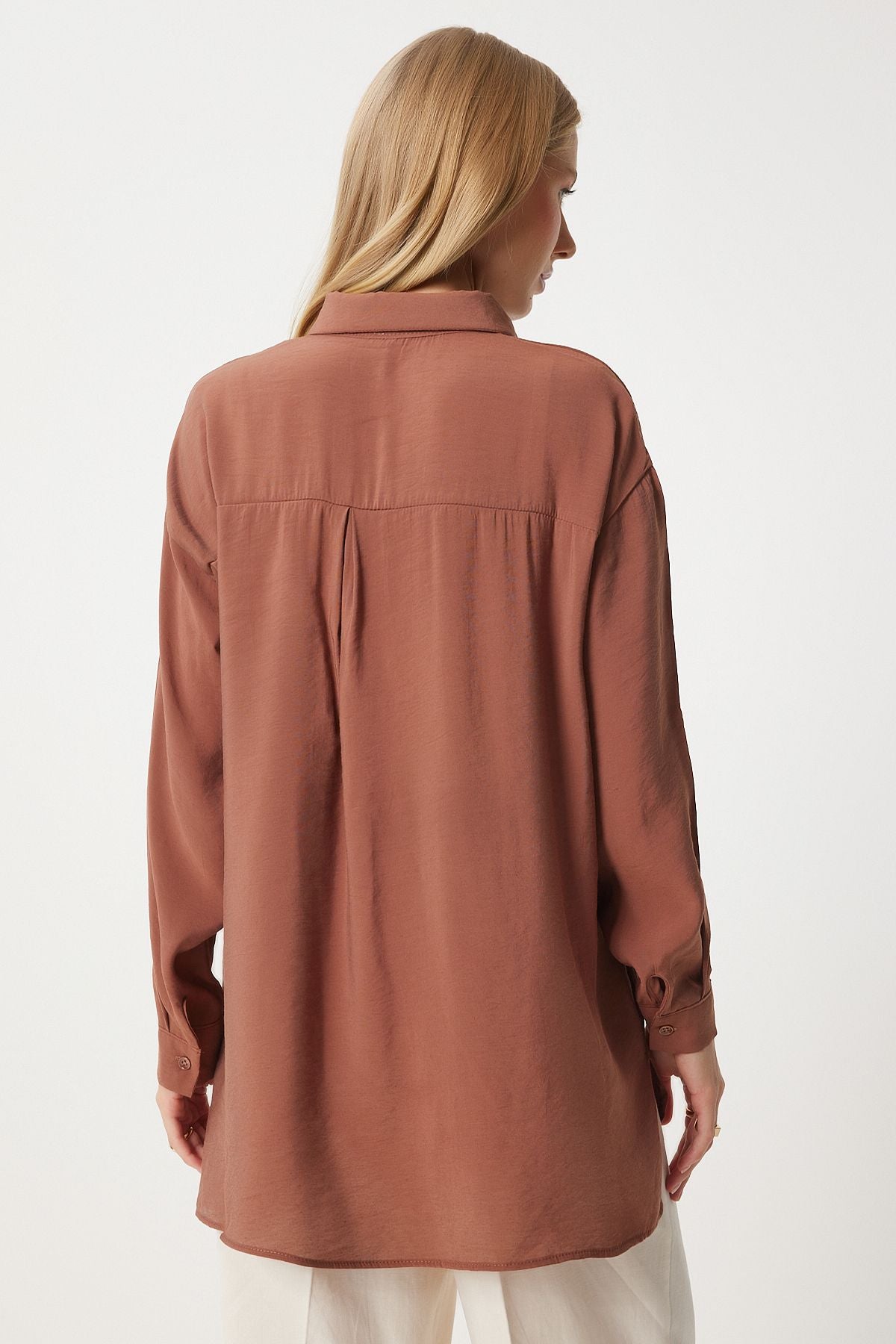 Woman Brown Oversize Long Linen Ayrobin Shirt to00141