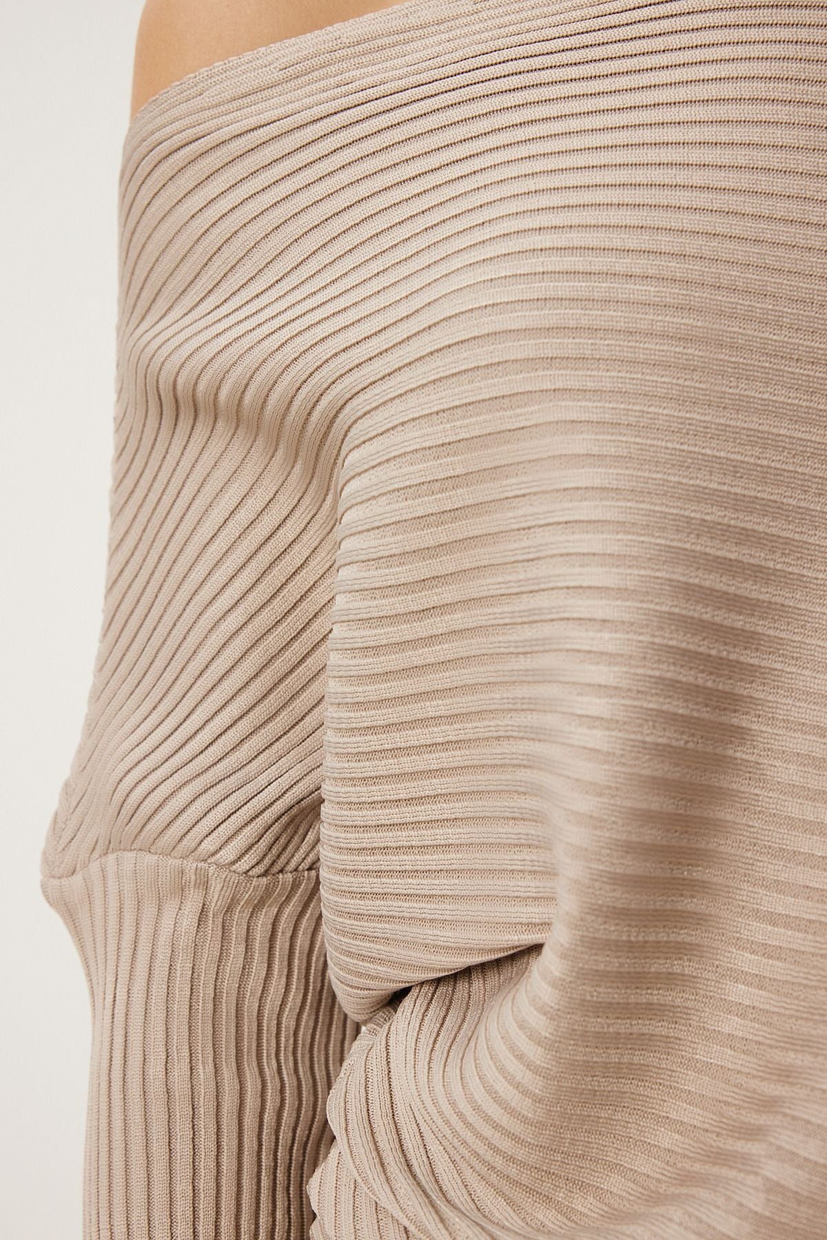 Female mink asymmetric collar wick sweater FN03383