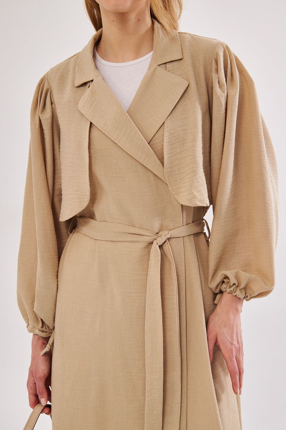 Female Beige Ennea Trench coat sleeves Pleated Belled Arm Mouth Lace Lace Detail Arm-24Y001030