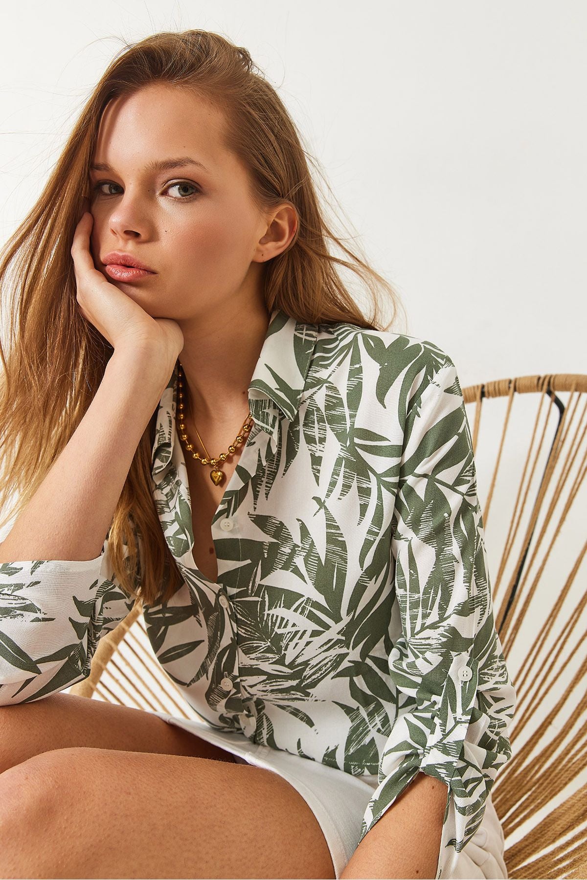Women's Sleeve Folded Leaf Patterned Viscose Shirt 60261452