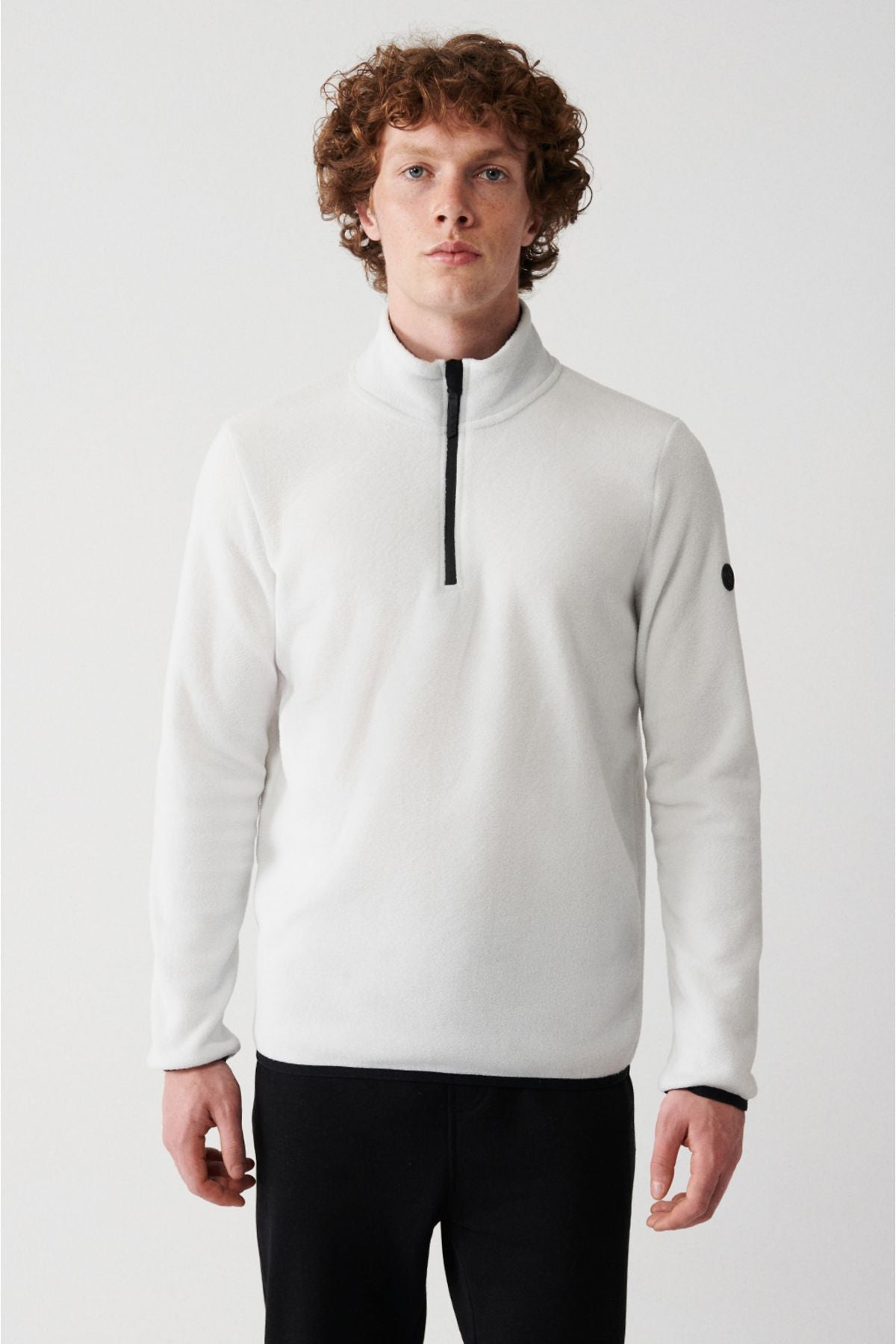 Erkek Beyaz Soğuğa Dayanıklı Yarım Fermuarlı Dik Yaka Polar Sweatshirt E001068