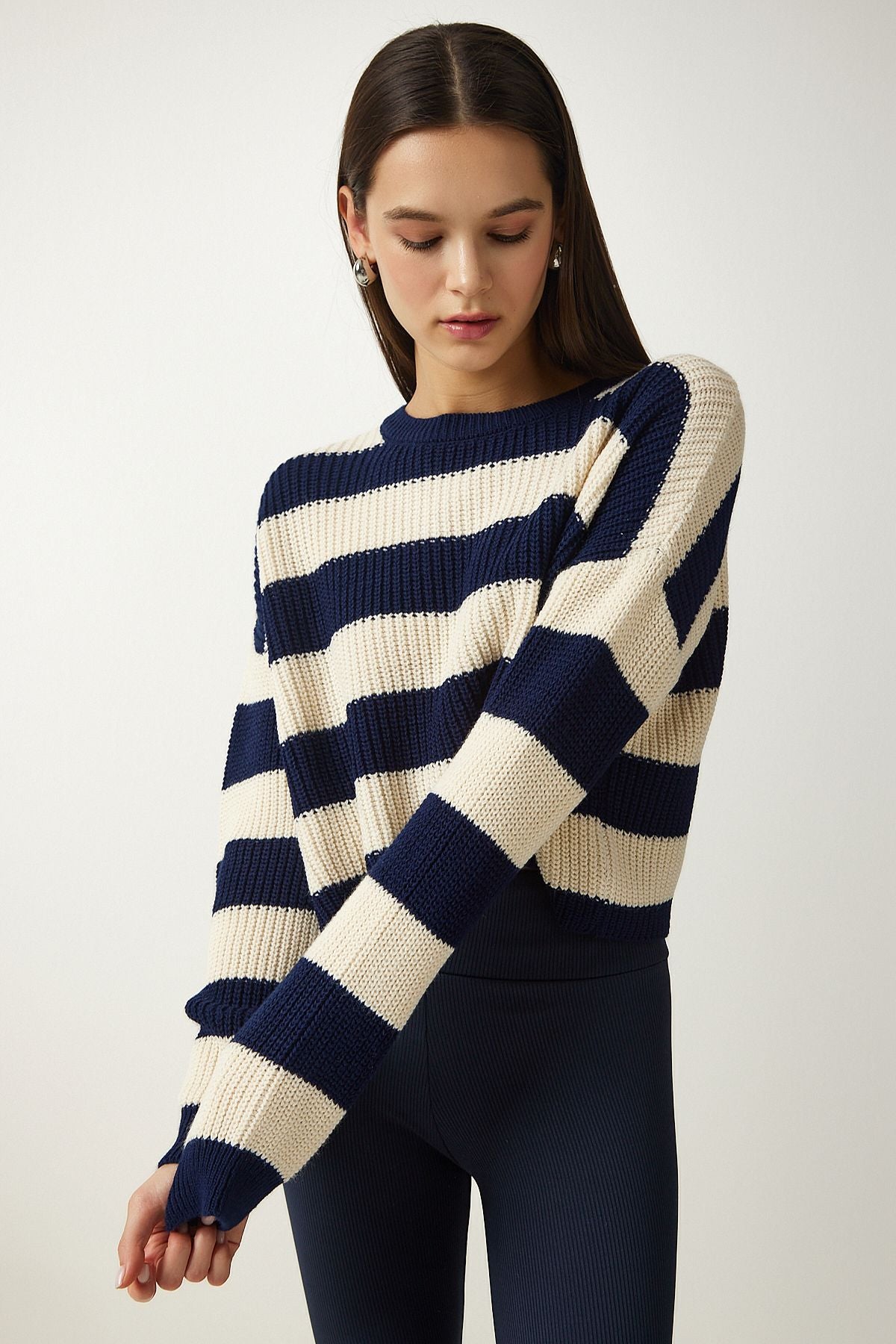 Woman Navy Blue Cream striped Crop Knitwear sweater PF00058