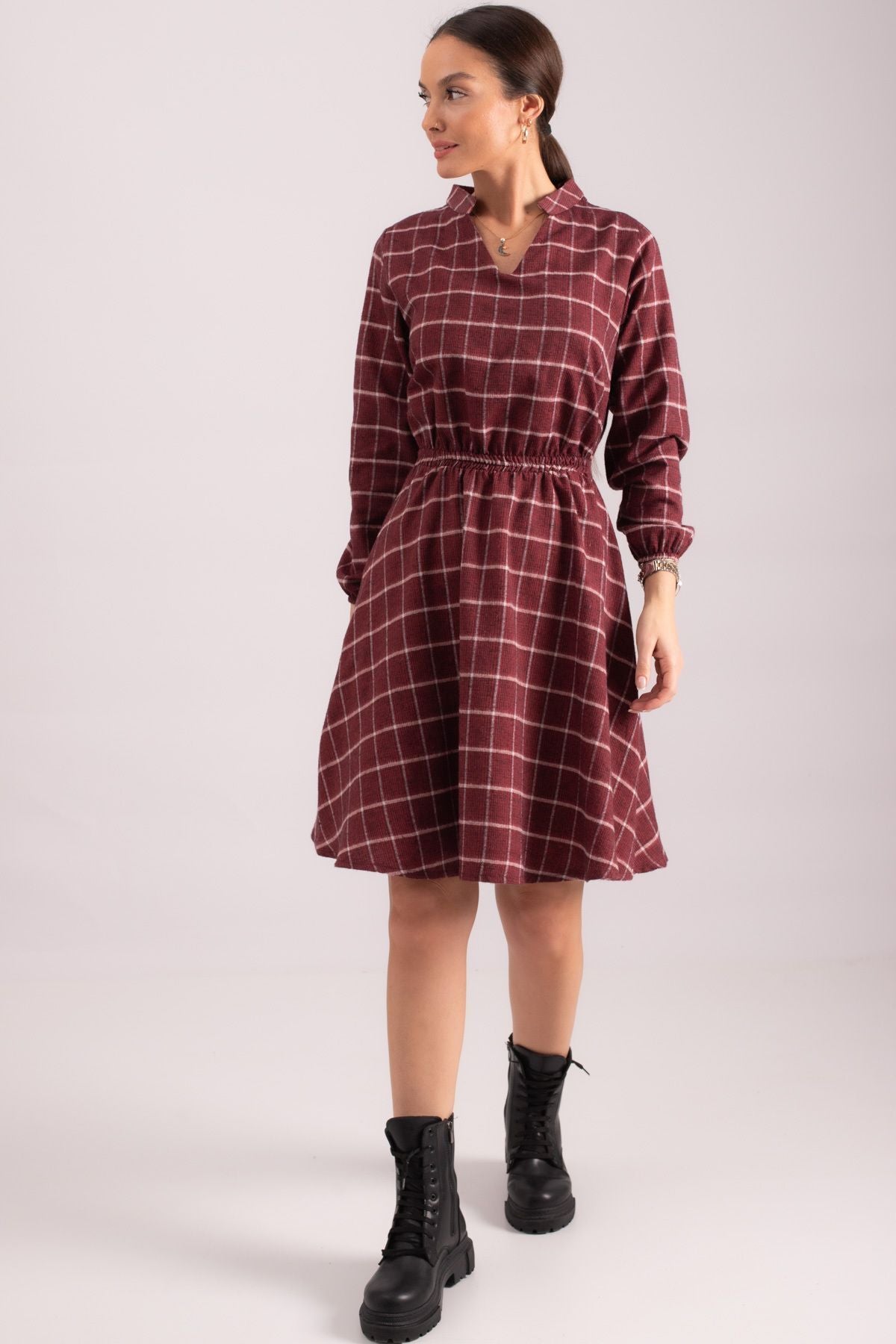 Female Bordeaux V-Yaka Waist Tire Pattern Pattern Clash Dress ARM-24K001041