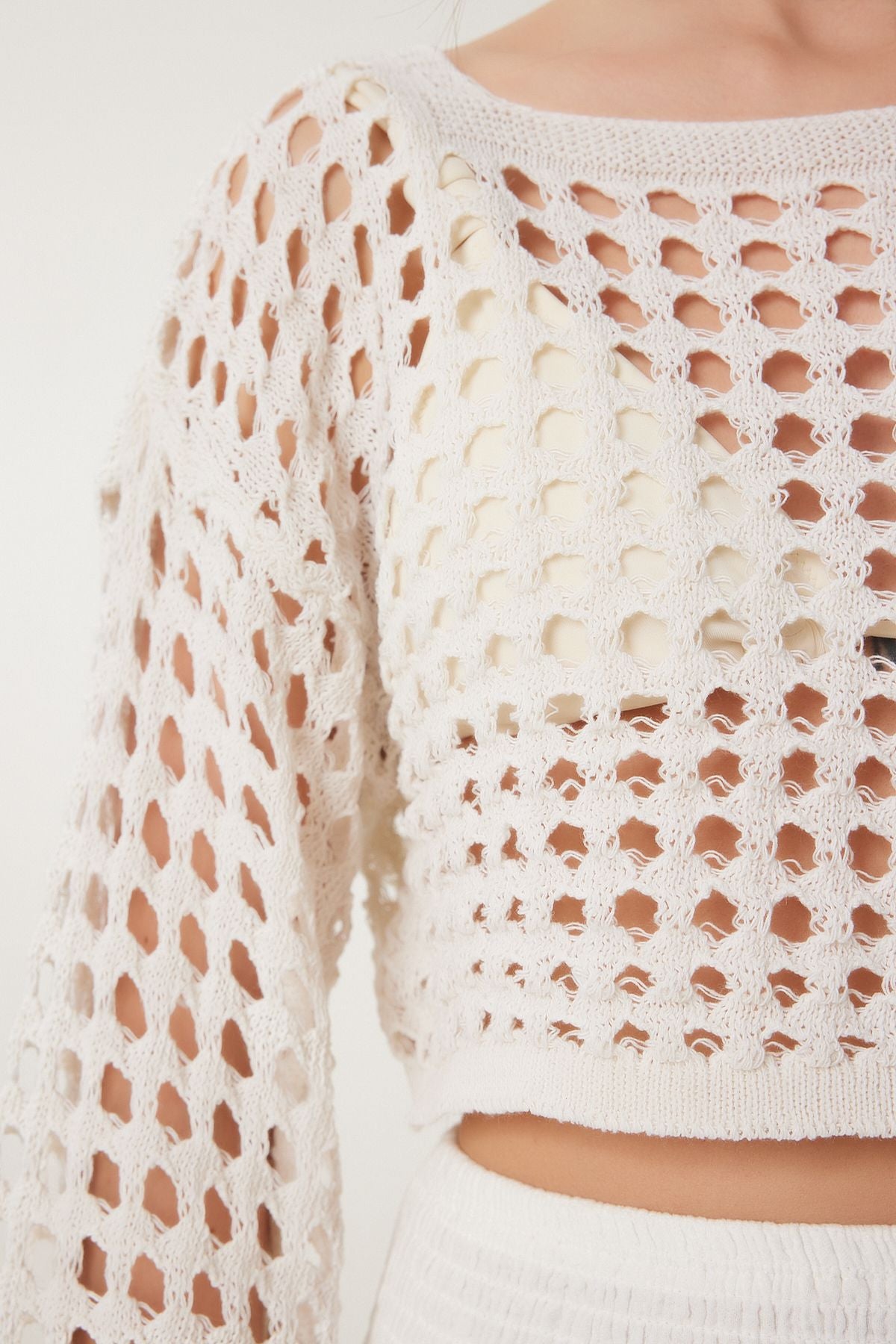 Women's Cream Spanish Arm Outline Crop knitwear blouse MC00295