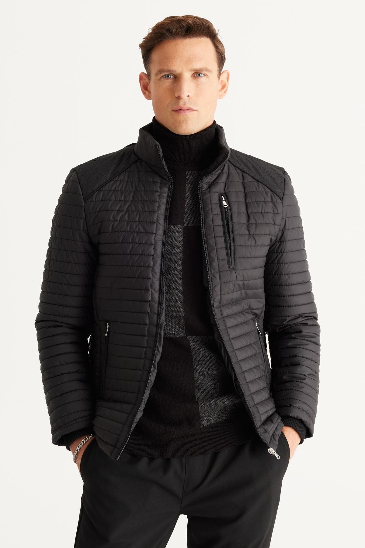 Men's black standard fit normal cut upright collar shoulder shoulder detailed winter coat