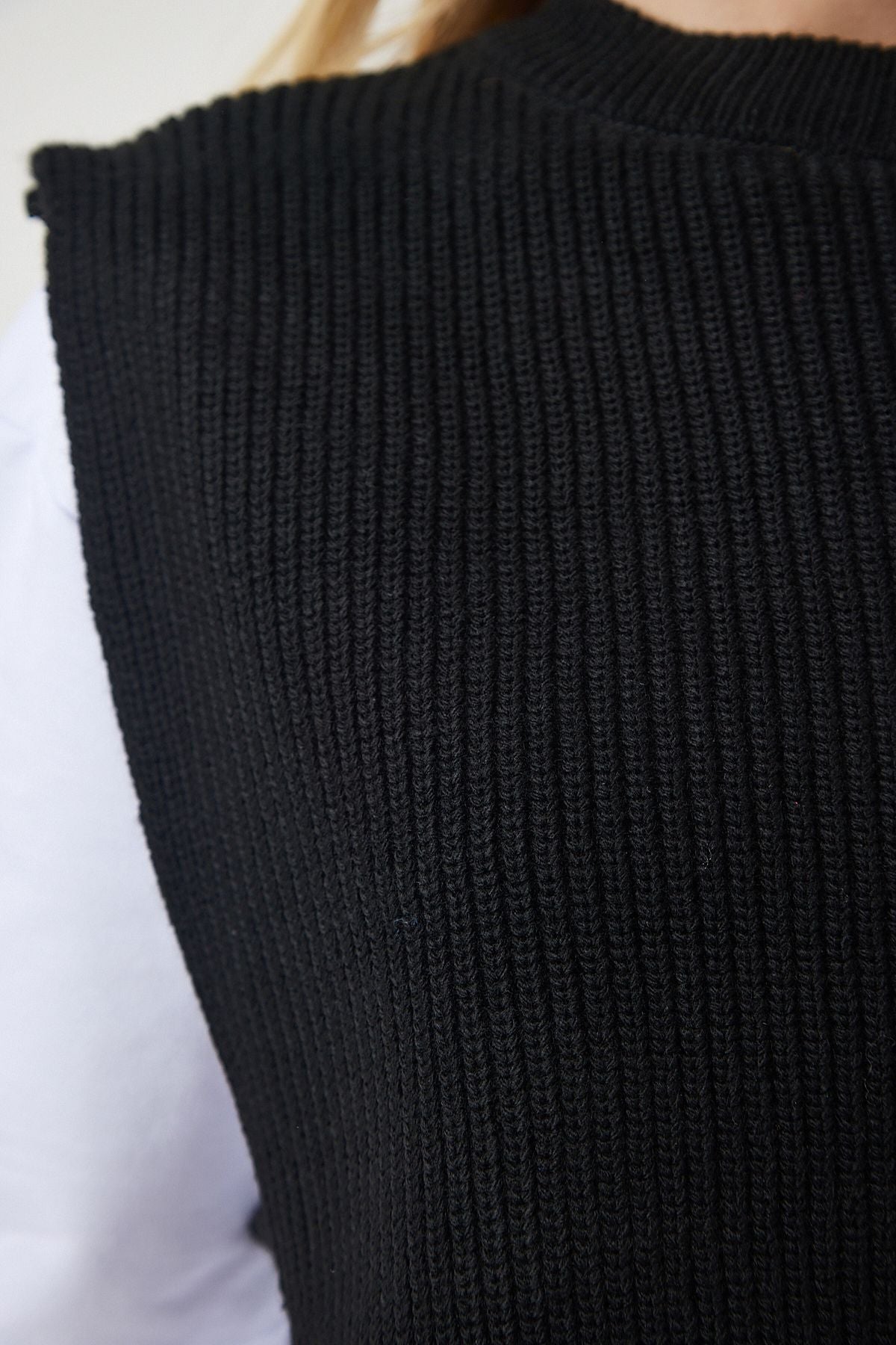 WOMEN BLACK SUVARE Knitting T-Shirt DP00201