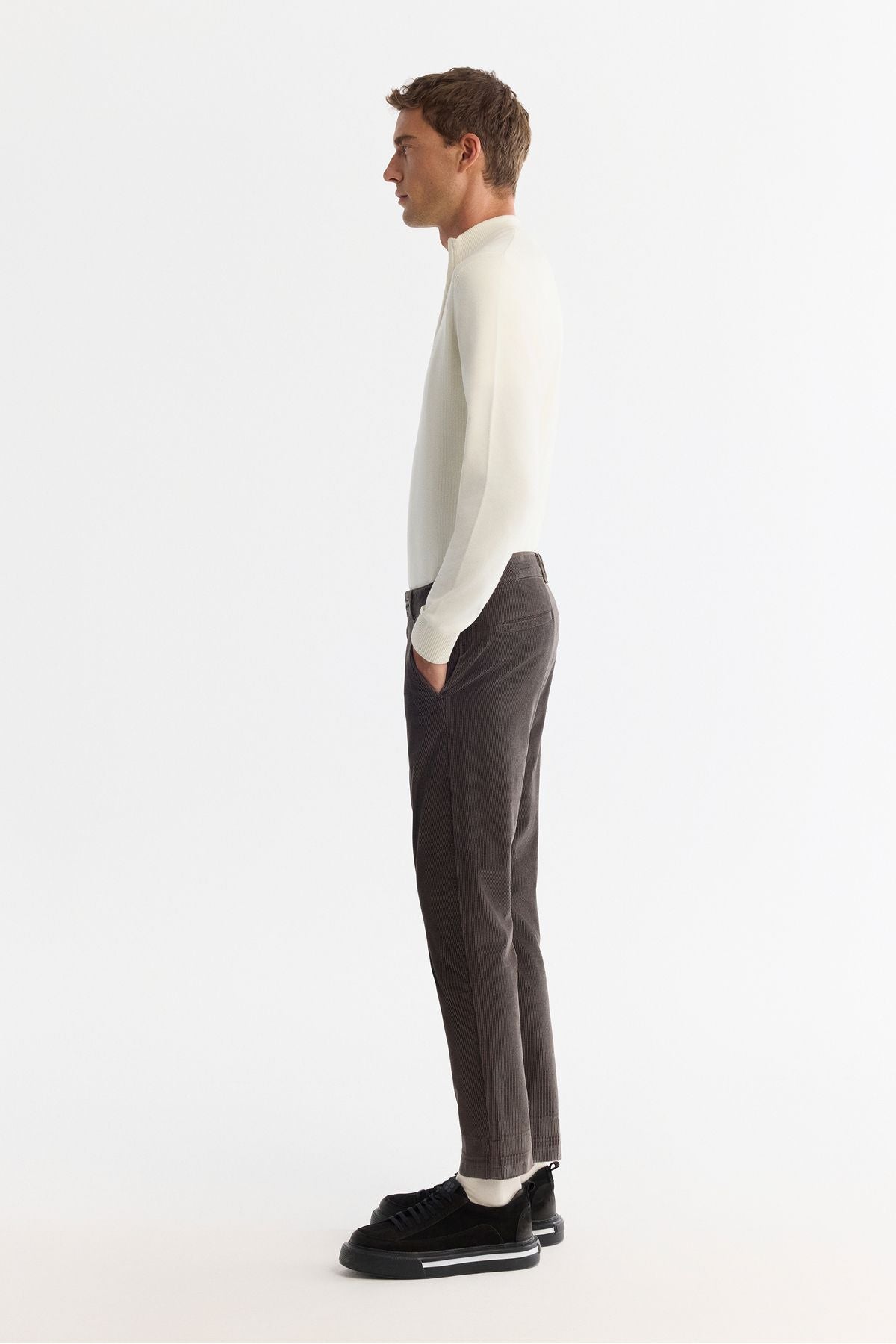 Men's anthracite Classic Waist Thick Wick Velvet Chino Pants A42y3017