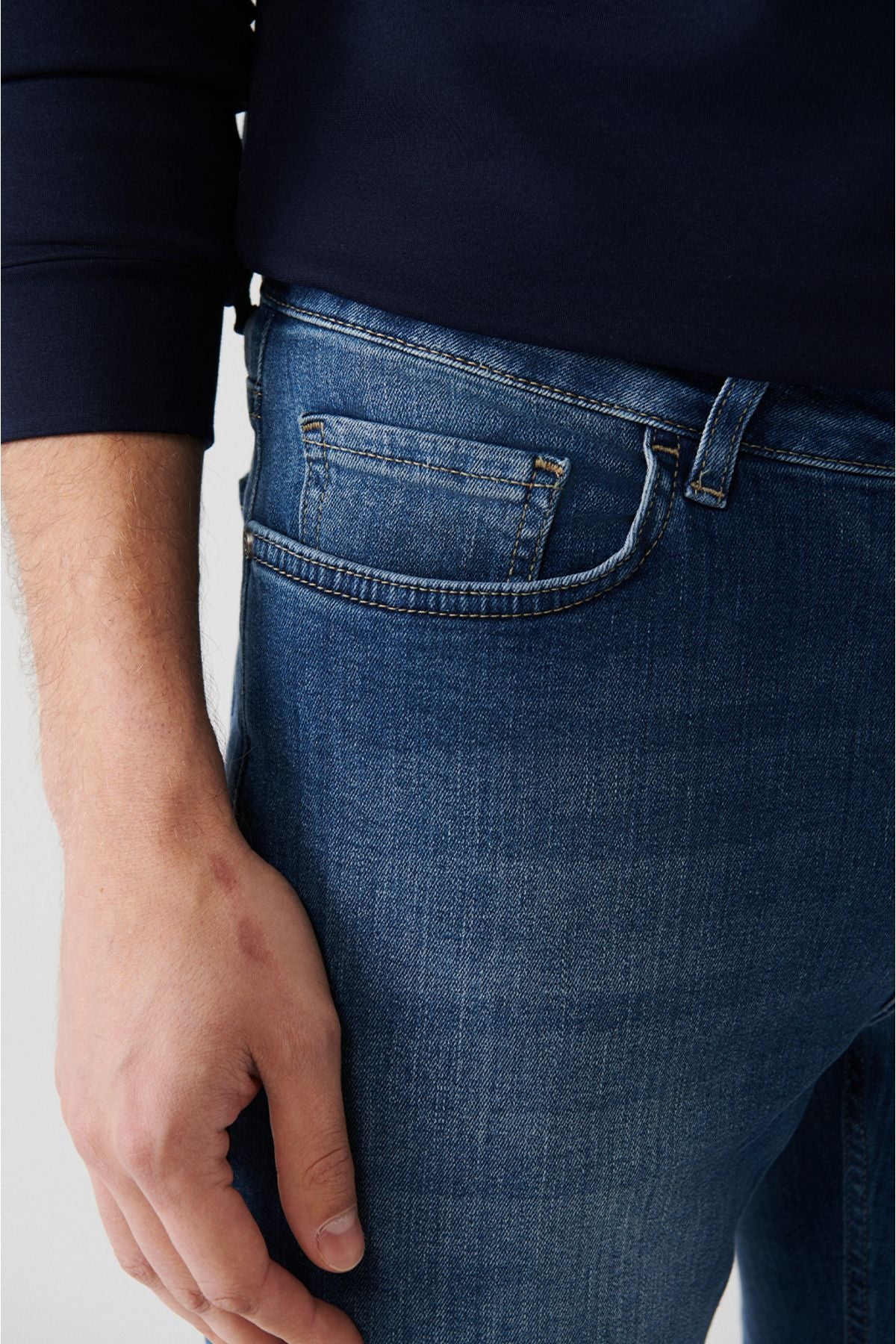 Men's Blue Obedness Washing Flexible Jean Pants B003506
