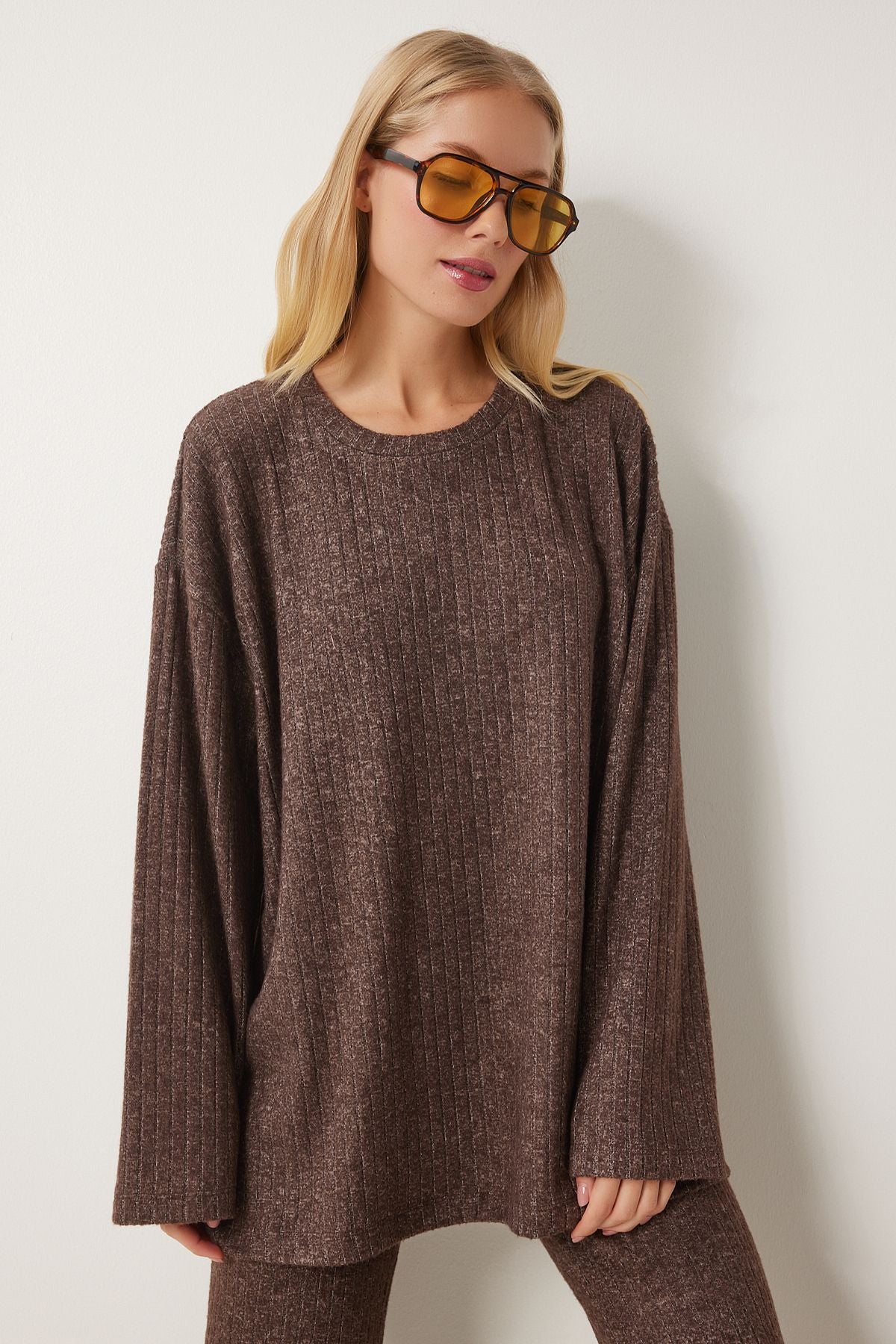 Female brown comfortable wick knitted blouse trousers set RG00047