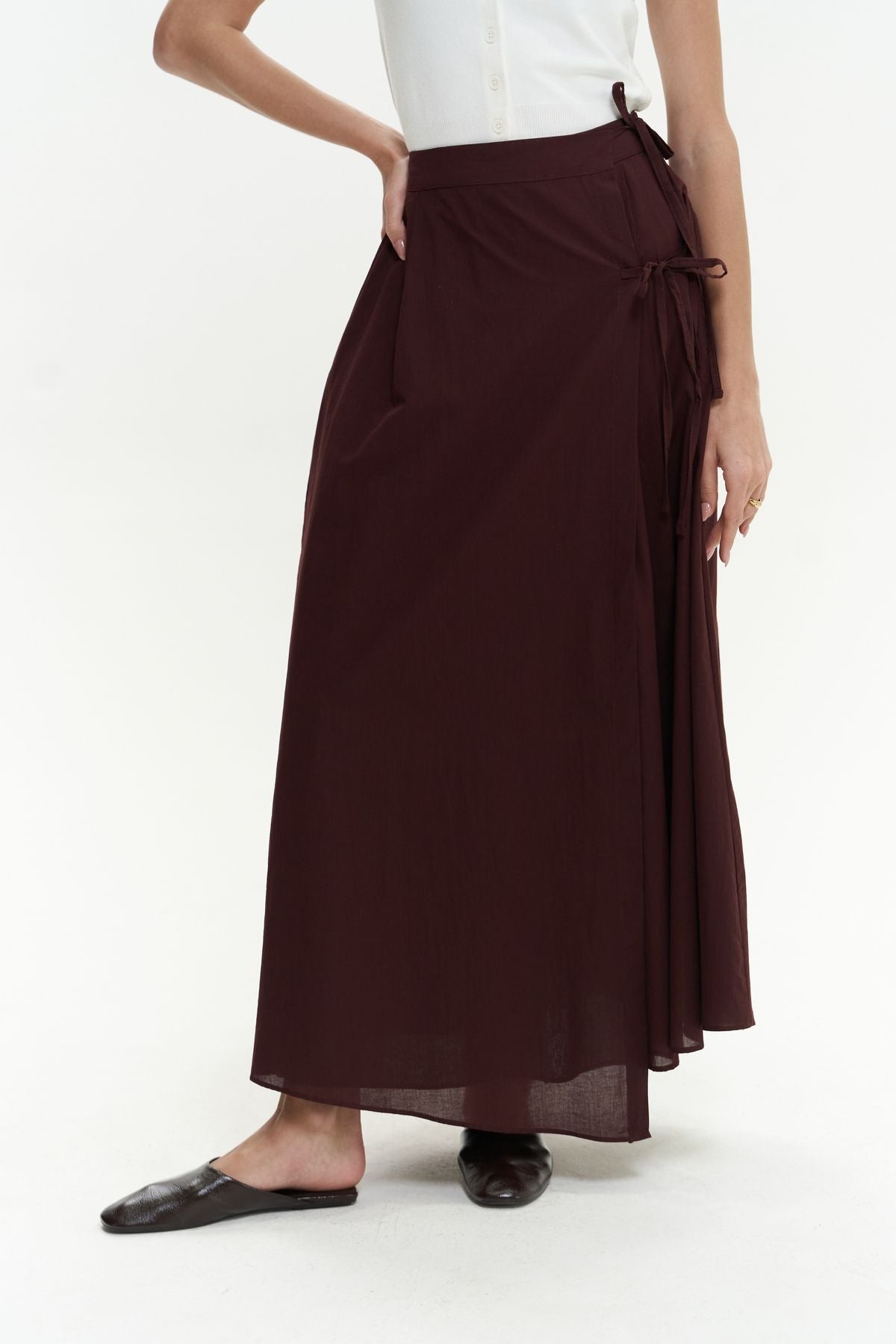 Aida rope detail pleated burgundy skirt