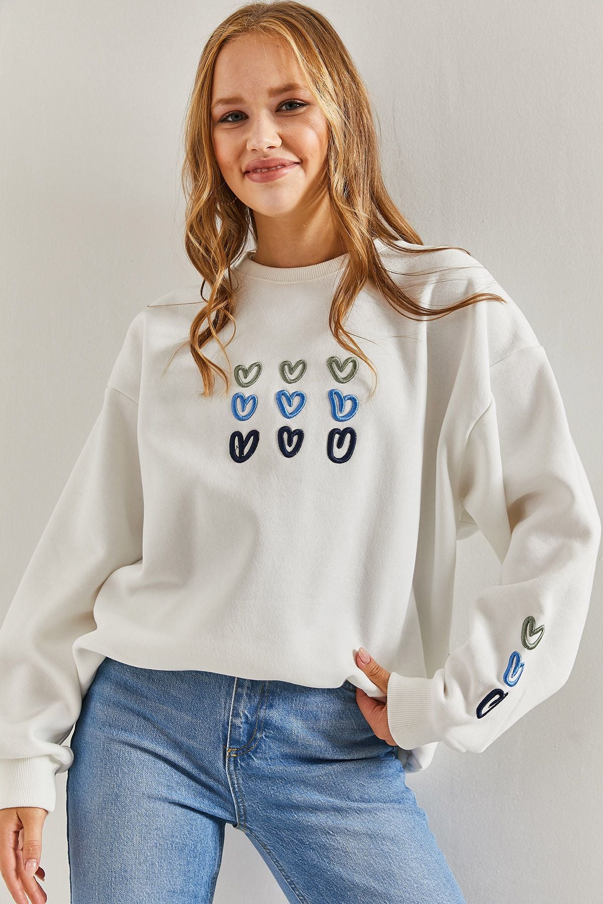 WOMEN'S THREE YEAR -SHARDON HEART PRINTED SWEATSHİRT