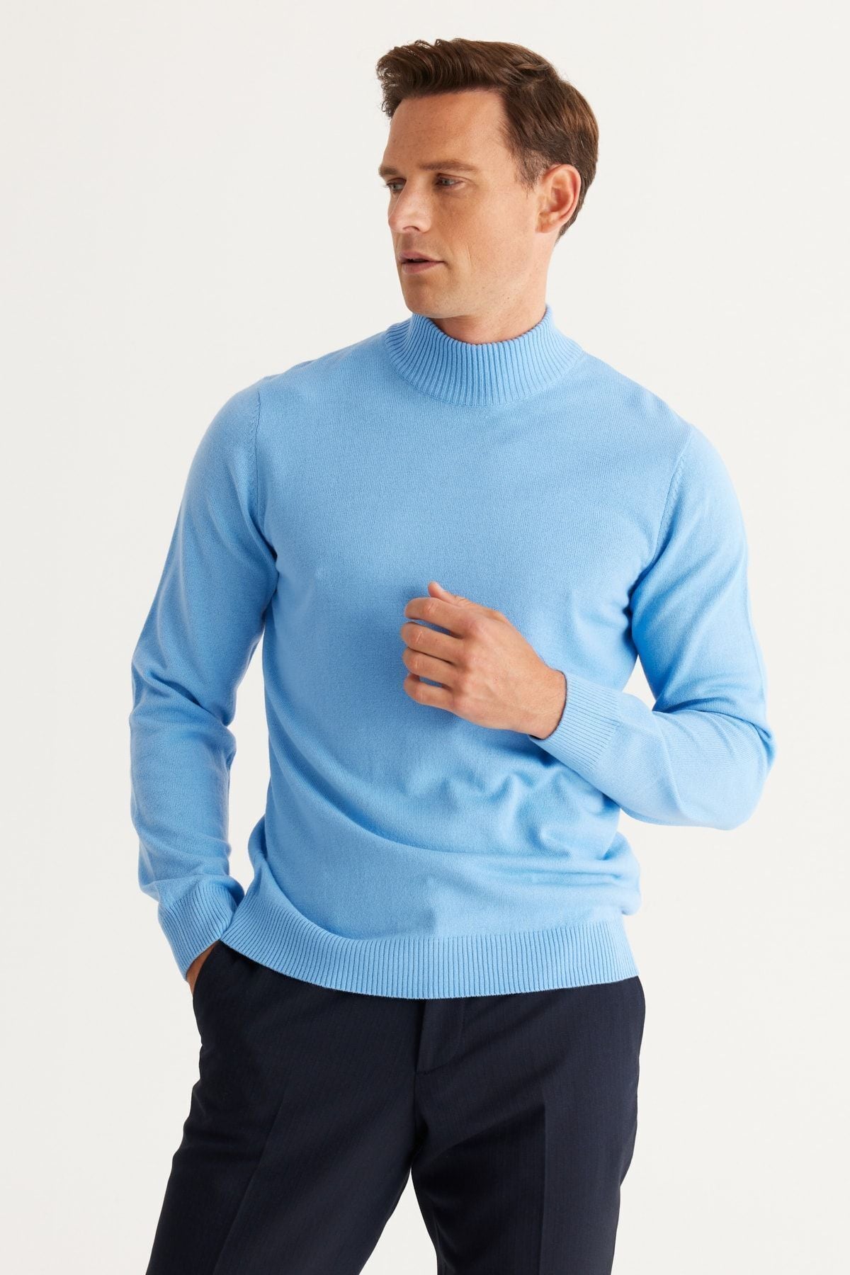 Men's light blue hair growth standard fit normal cut half fisherman collar knitwear sweater