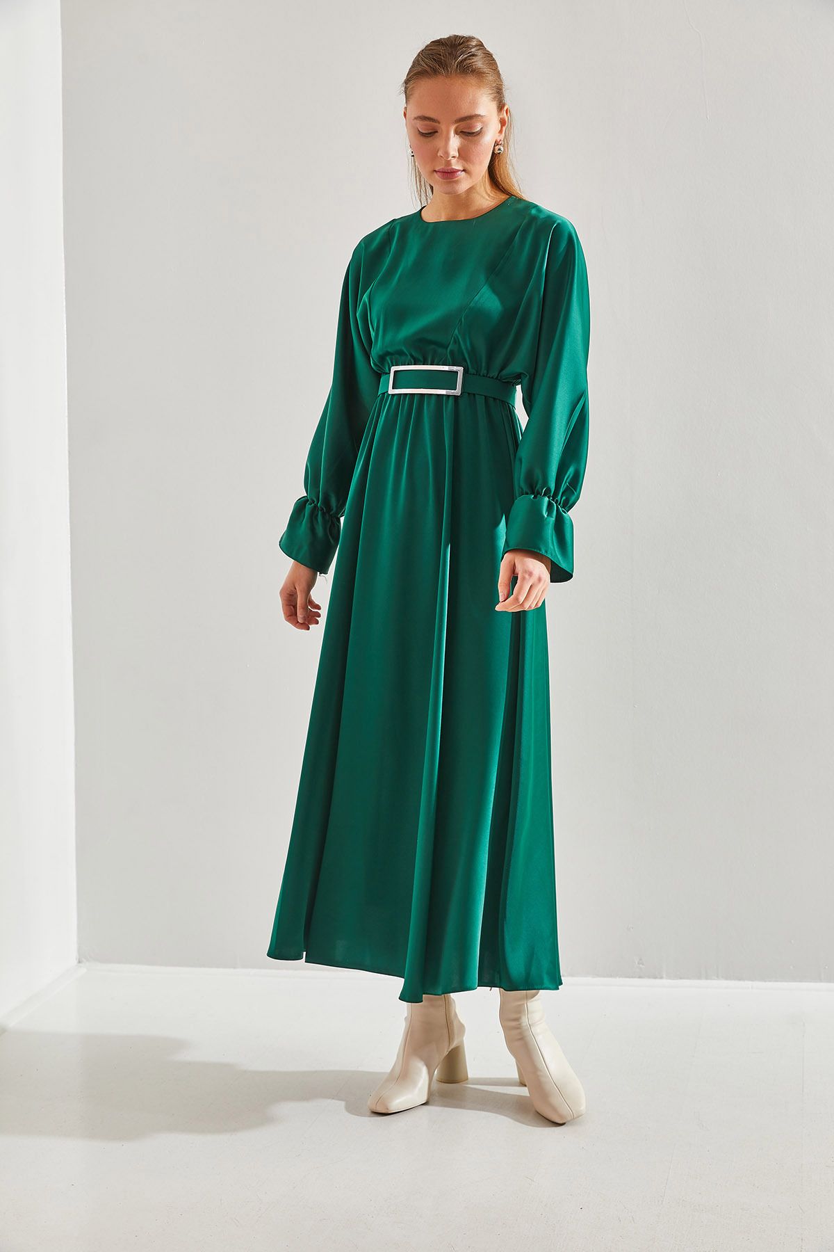 Female Balloon Sleeve Satin Hijab Dress 60151013