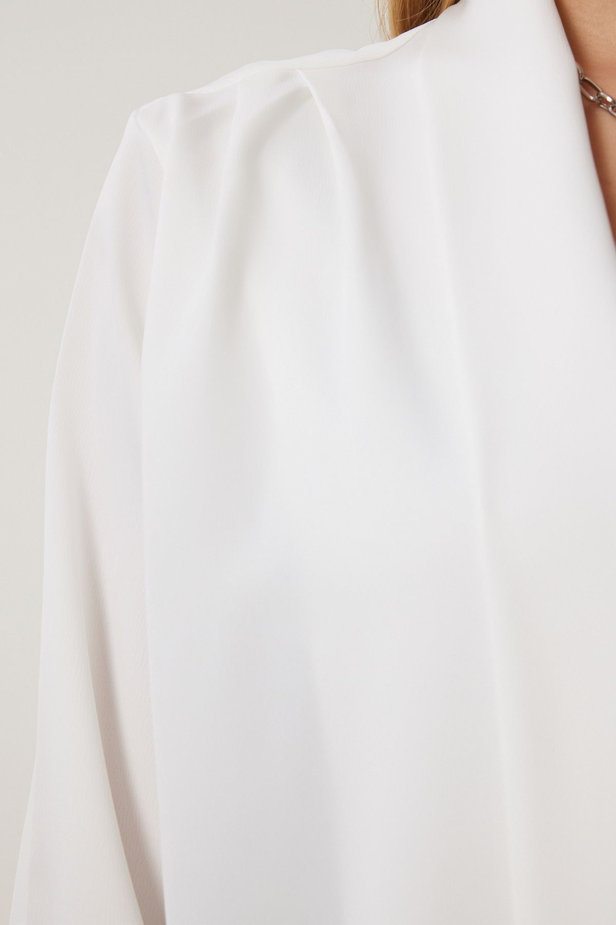 Female Ekru Shawl Neck Set Satin Surface Jacket MC00291