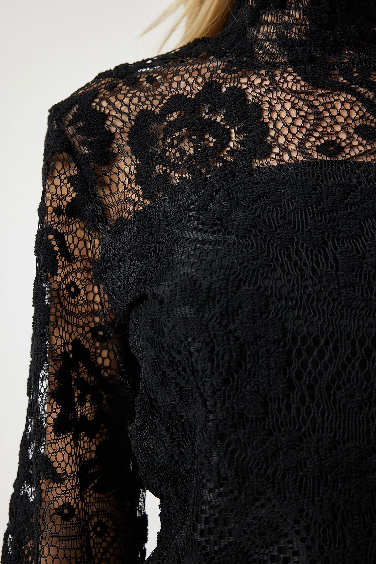 Black upright collar lace stylish blouse tp00022