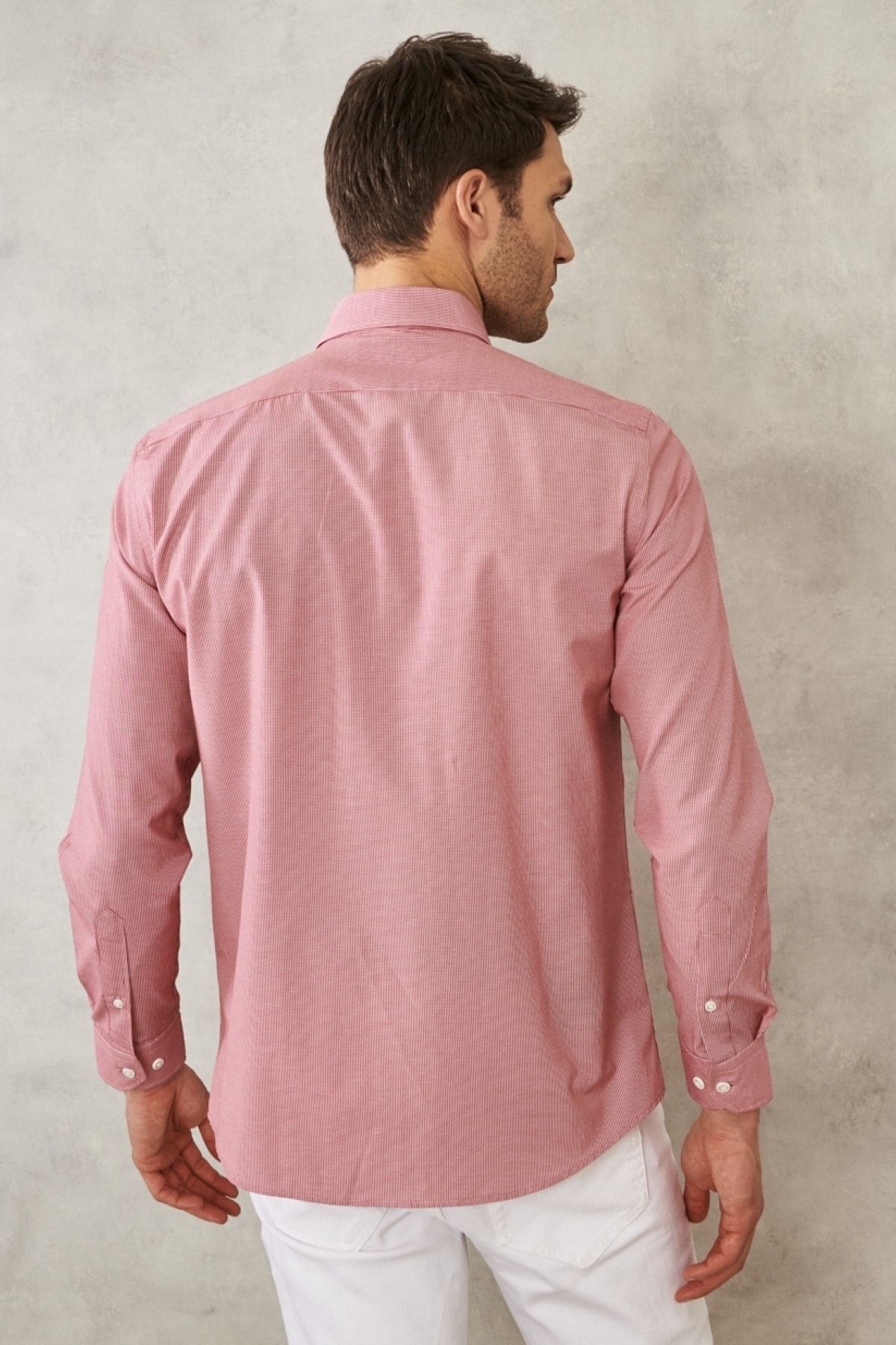 Men's red slim fit narrow cut Oxford buttoned collar pududo cotton shirt