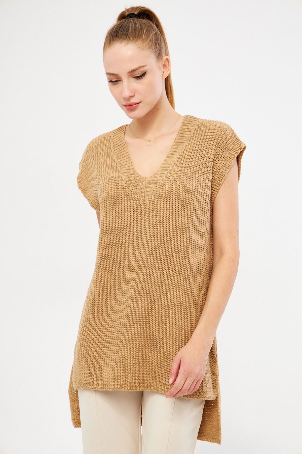 Female mink v neck front short back long sweater ARM-24K069004