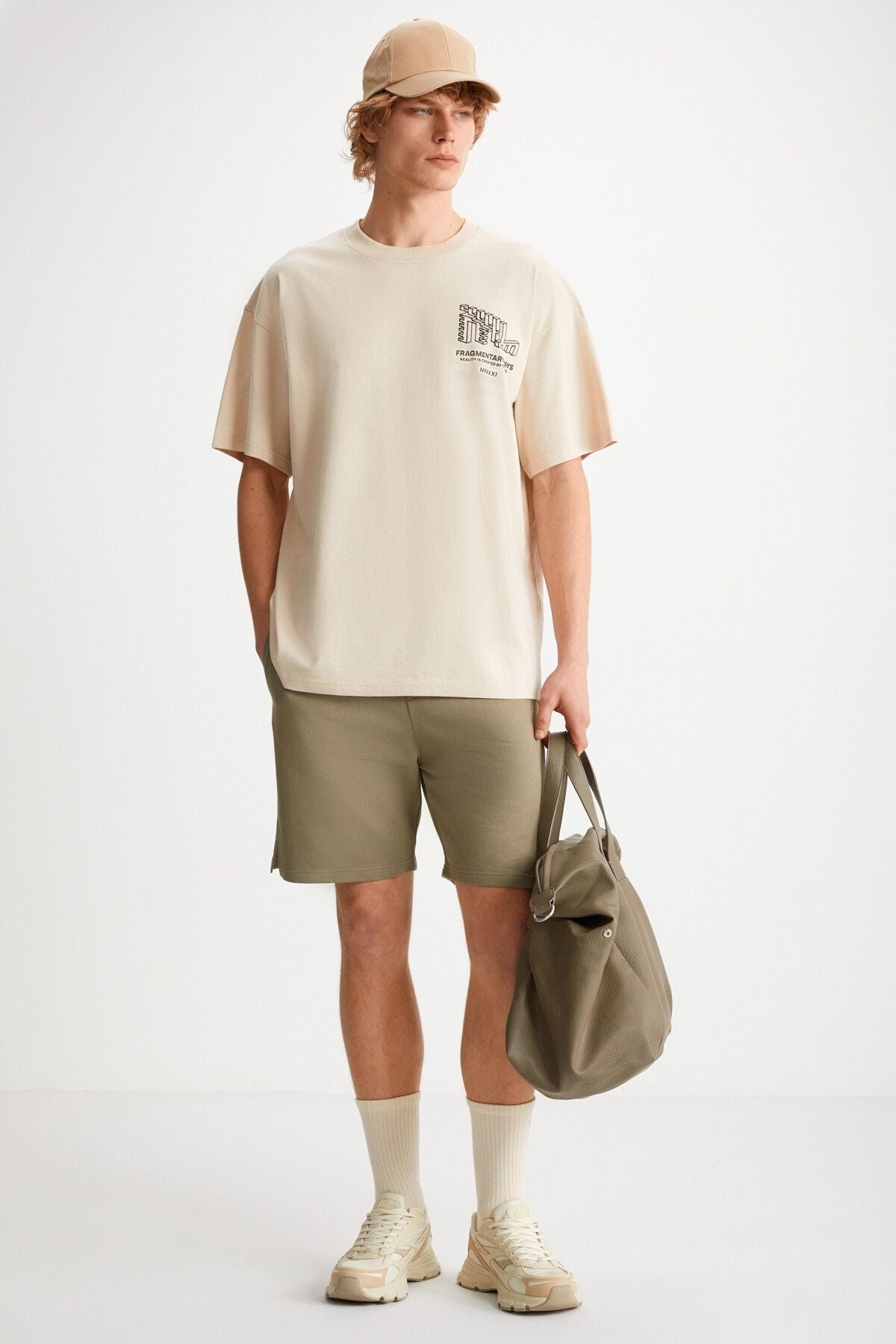 Uncertain Men's Comfort Fit Khaki Shorts & Bermuda