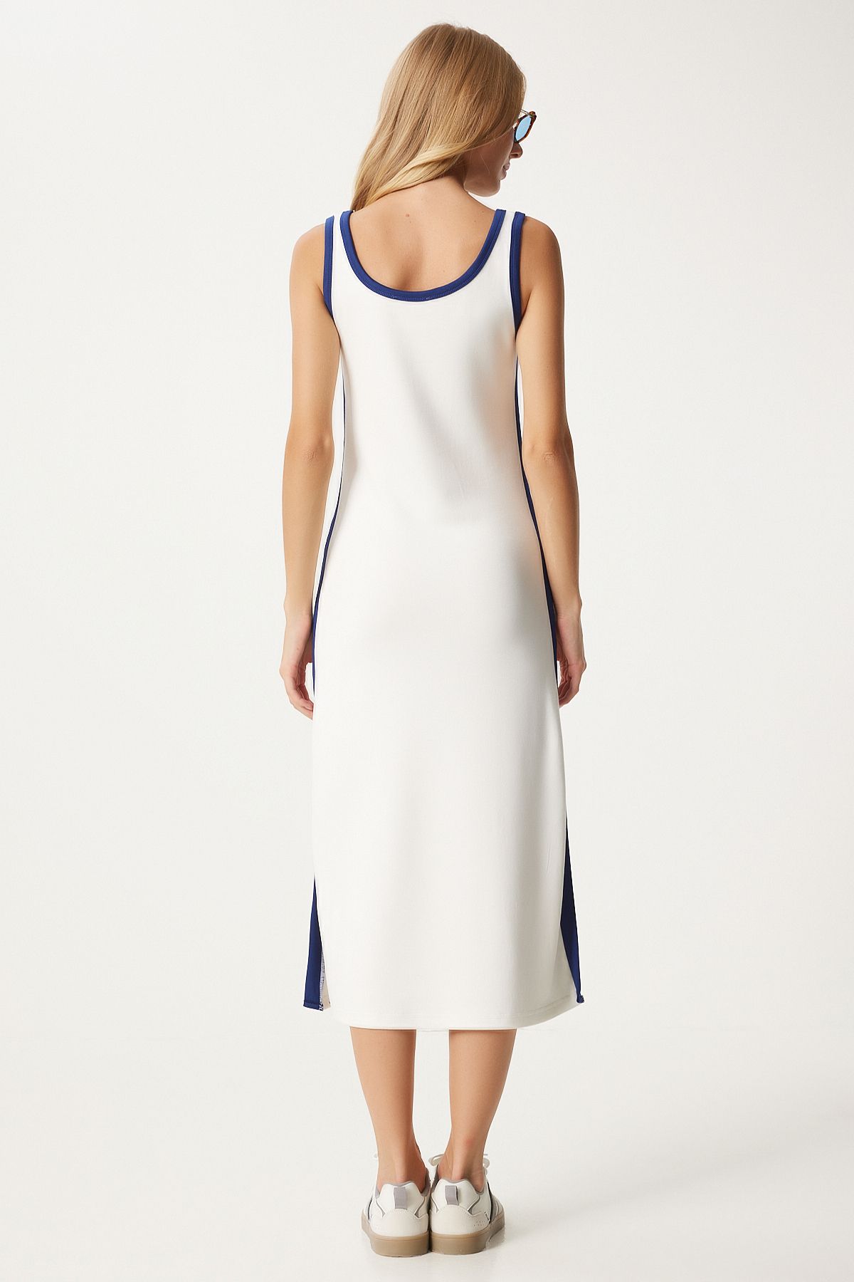 Woman White Contrast Ribbon Detailed Hanger Wrapping Knitting Dress HW00013