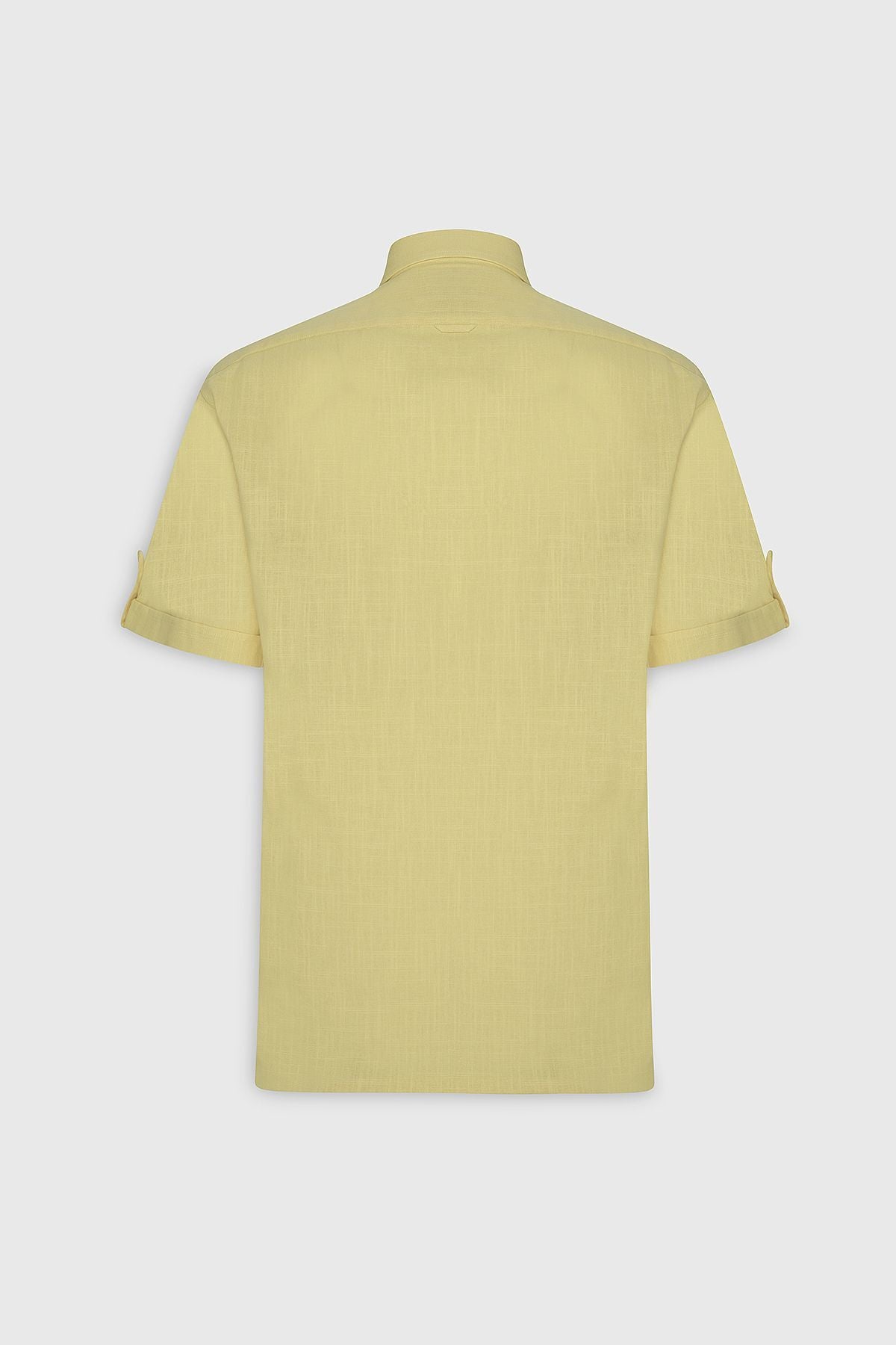 Men's light yellow comfort fit comfortable cut buttoned collar linen looking 100 %cotton short sleeve shirt