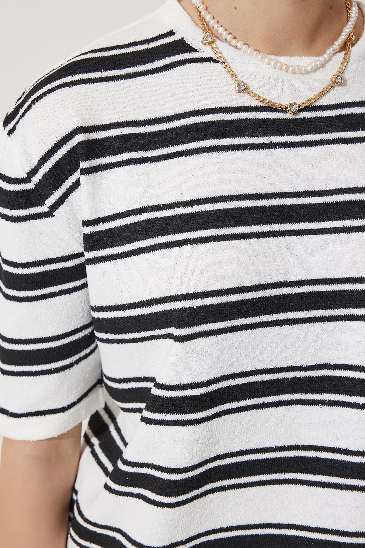 Women's White Striped Towel Tshirt Short Team YY00210