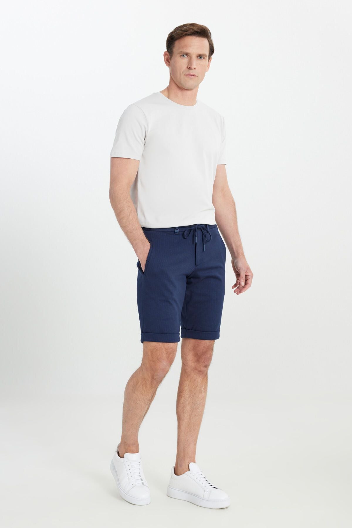 Men's navy blue cotton slim fit narrow cutting waist tied -up side pocket striped shorts