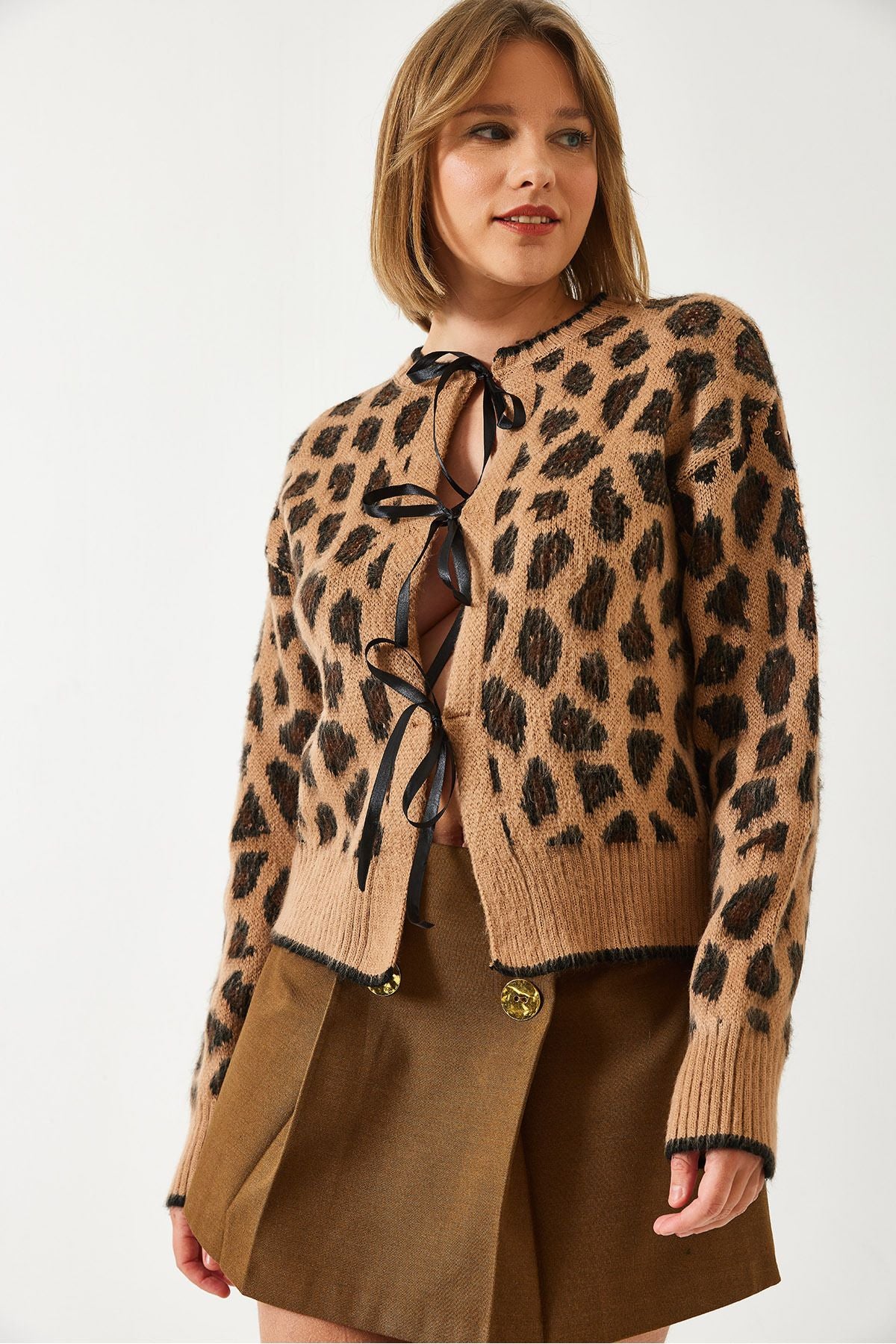 Women's Leopard Patterned Knitwear Cardigan 60261086