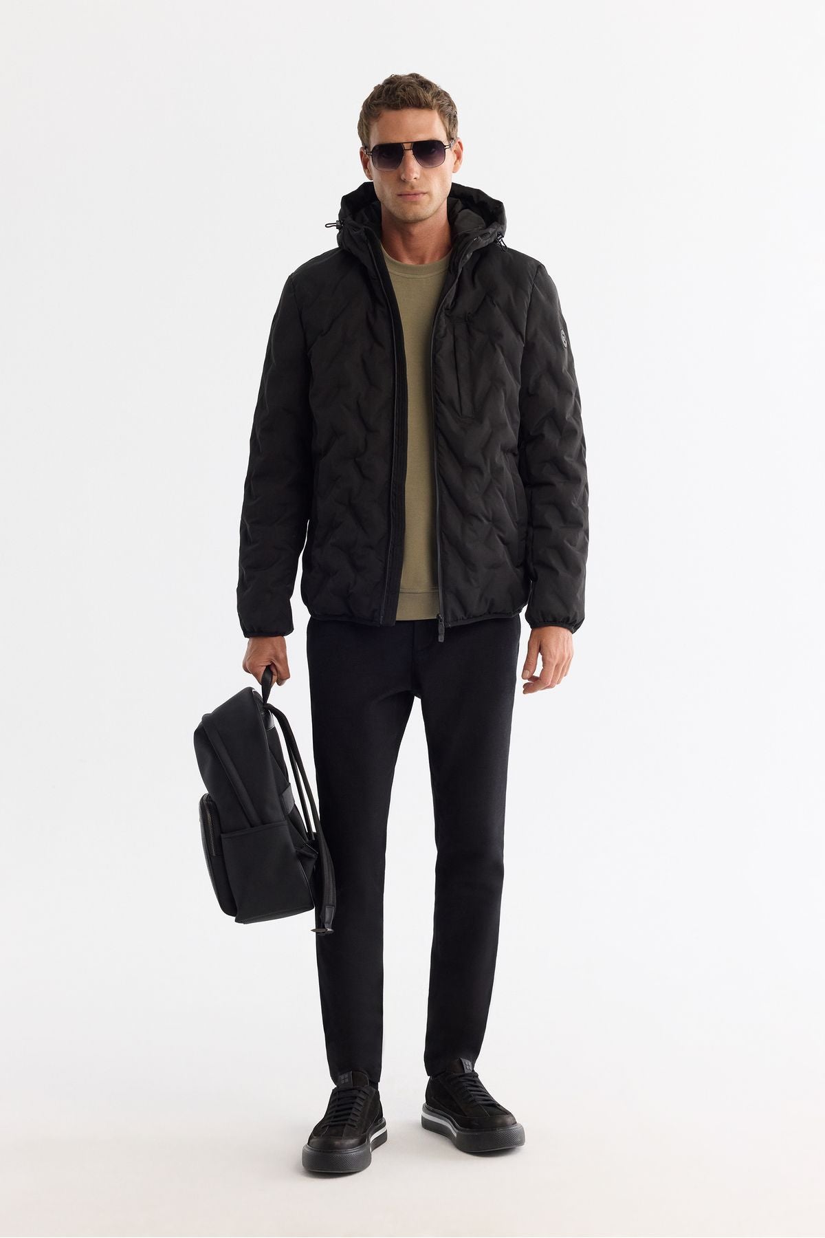 Men's black hooded water -driven windproof transport hanger Mont A42y6041