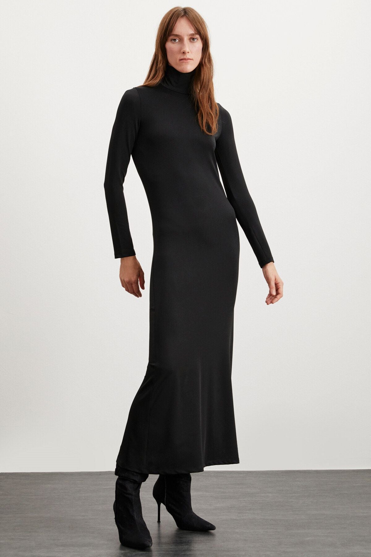 Sapphıre Woman Worn Long Sleeve Slim Fit Maxi Black Dress