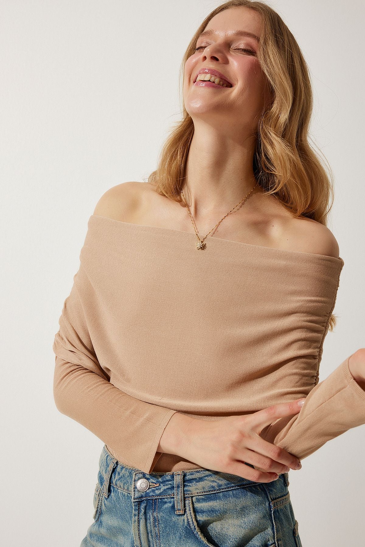 Female Biscuit Shoulders Open Shirring Detailed Blouse US00920
