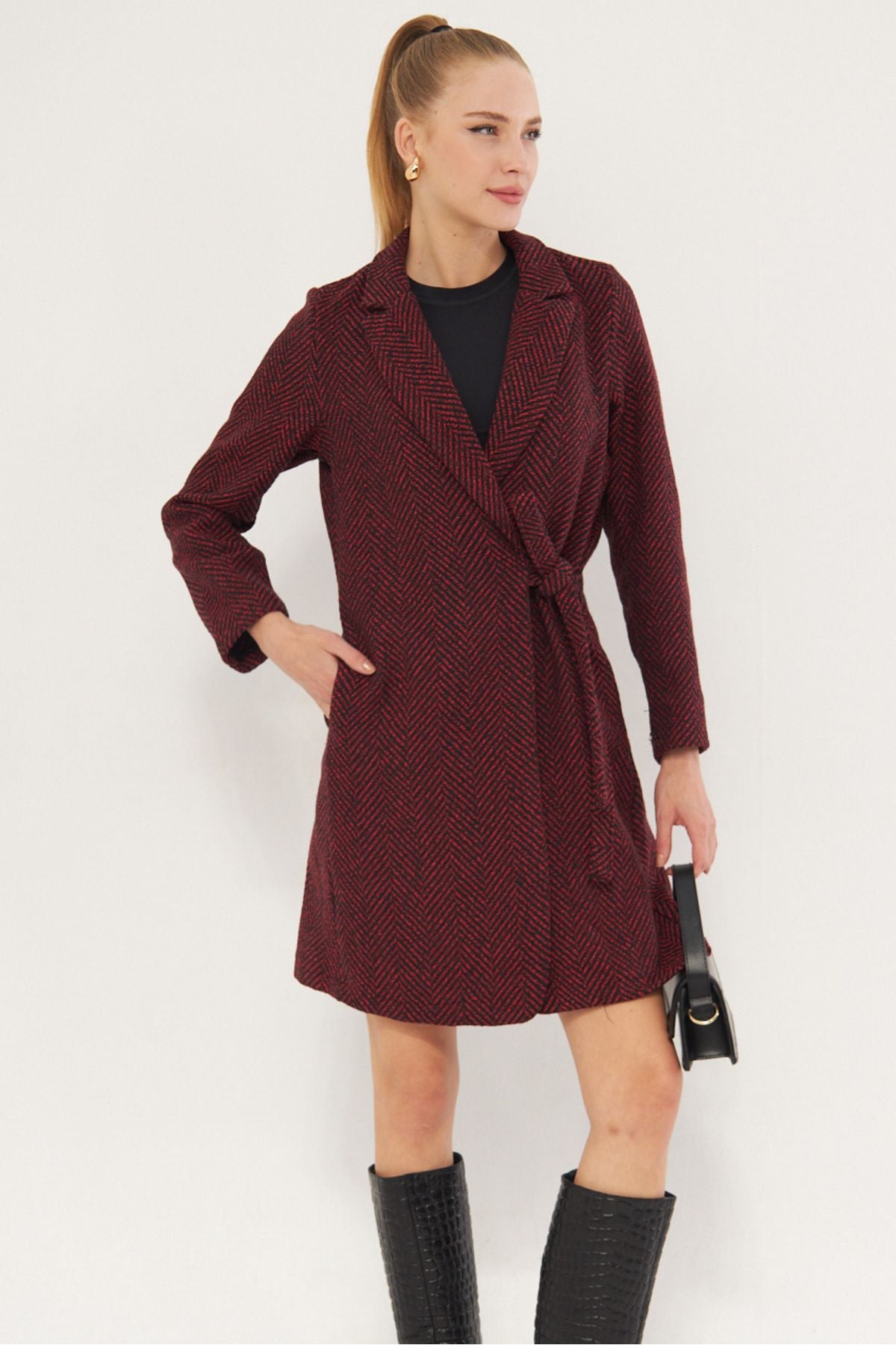 Woman Red Side Long Stamp with striped pockets Long stamp coat ARM-25K001039