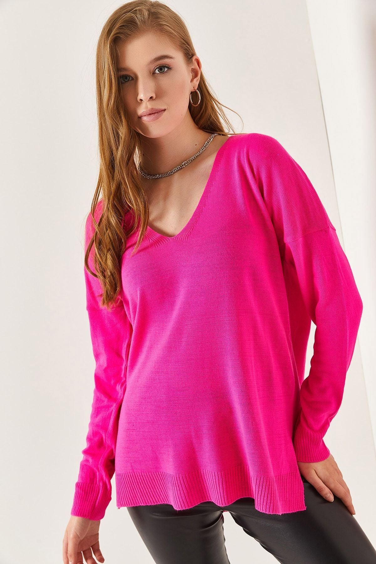 Women's Fuchsia V Yaka front short back long knitwear sweater ARM-22Y012013